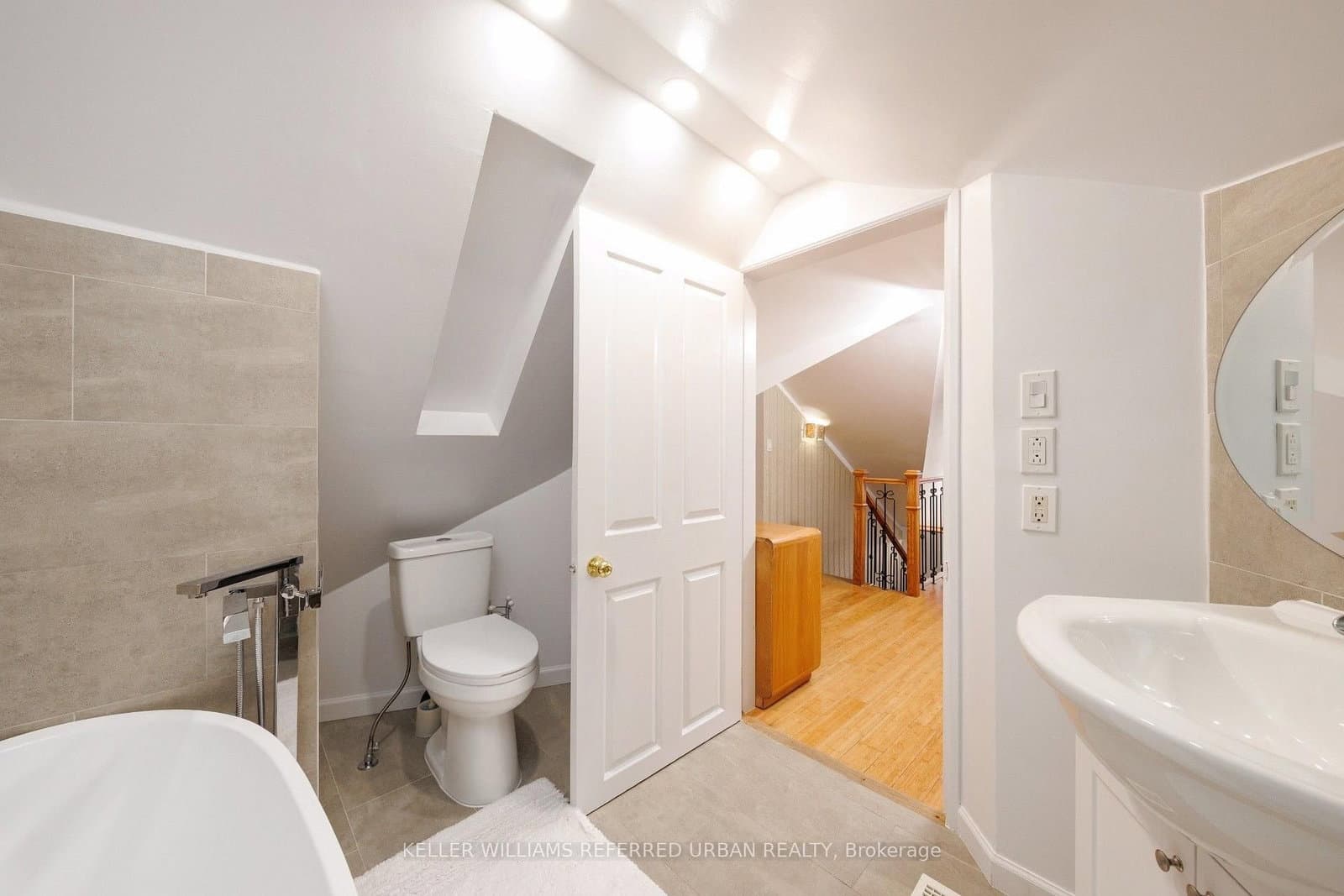 6 Elmhurst Drive thumbnail 24