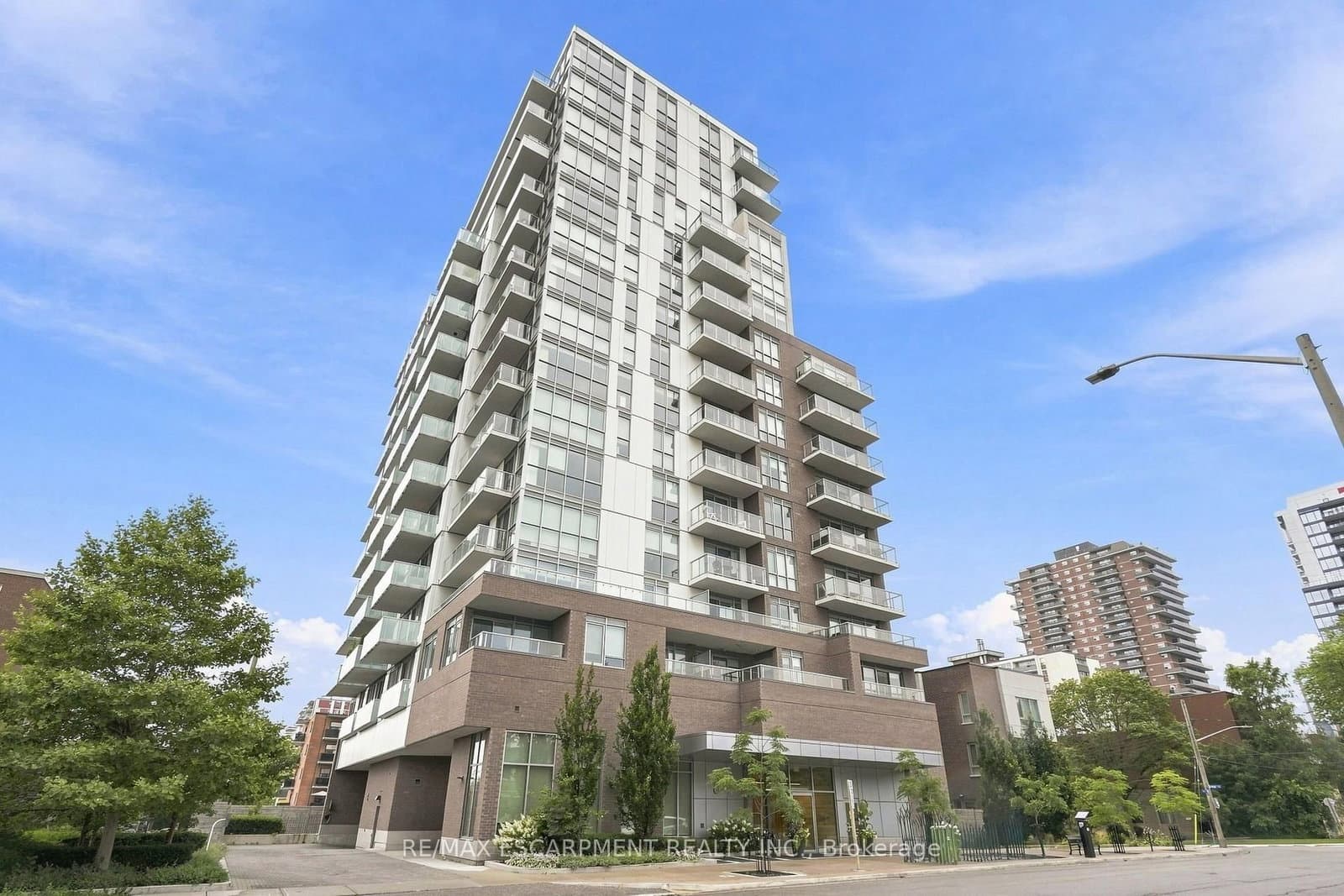 8 Ann Street, Unit 902 - Image 1