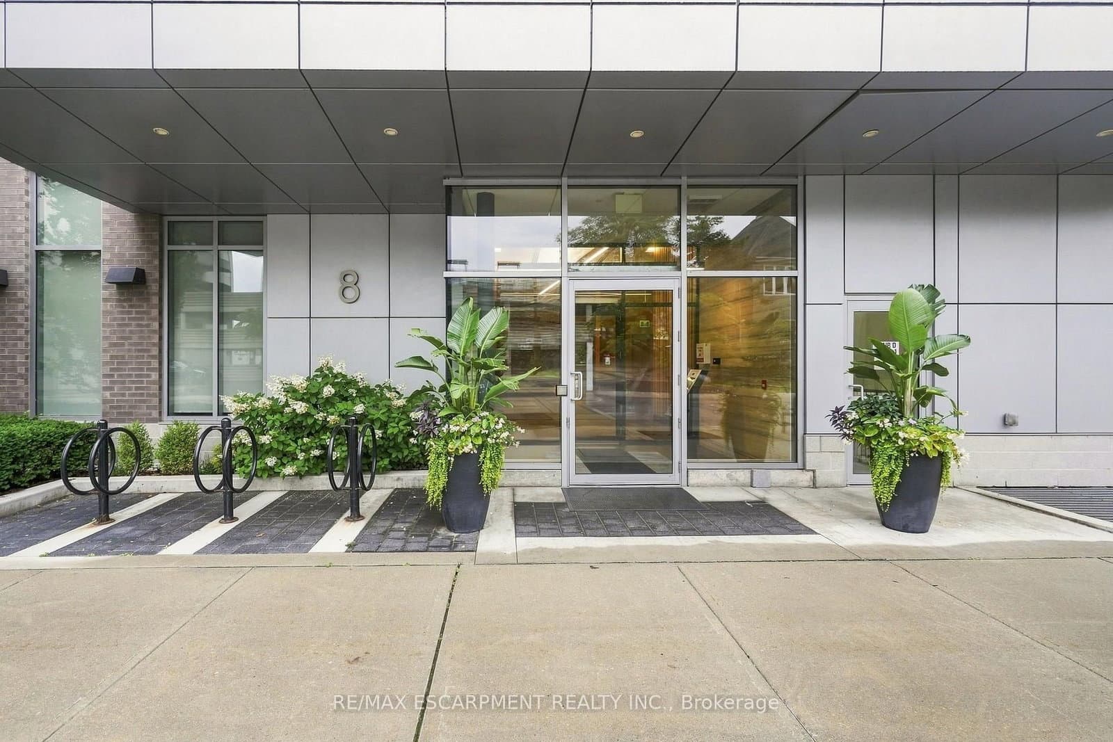 8 Ann Street, Unit 902 thumbnail 2