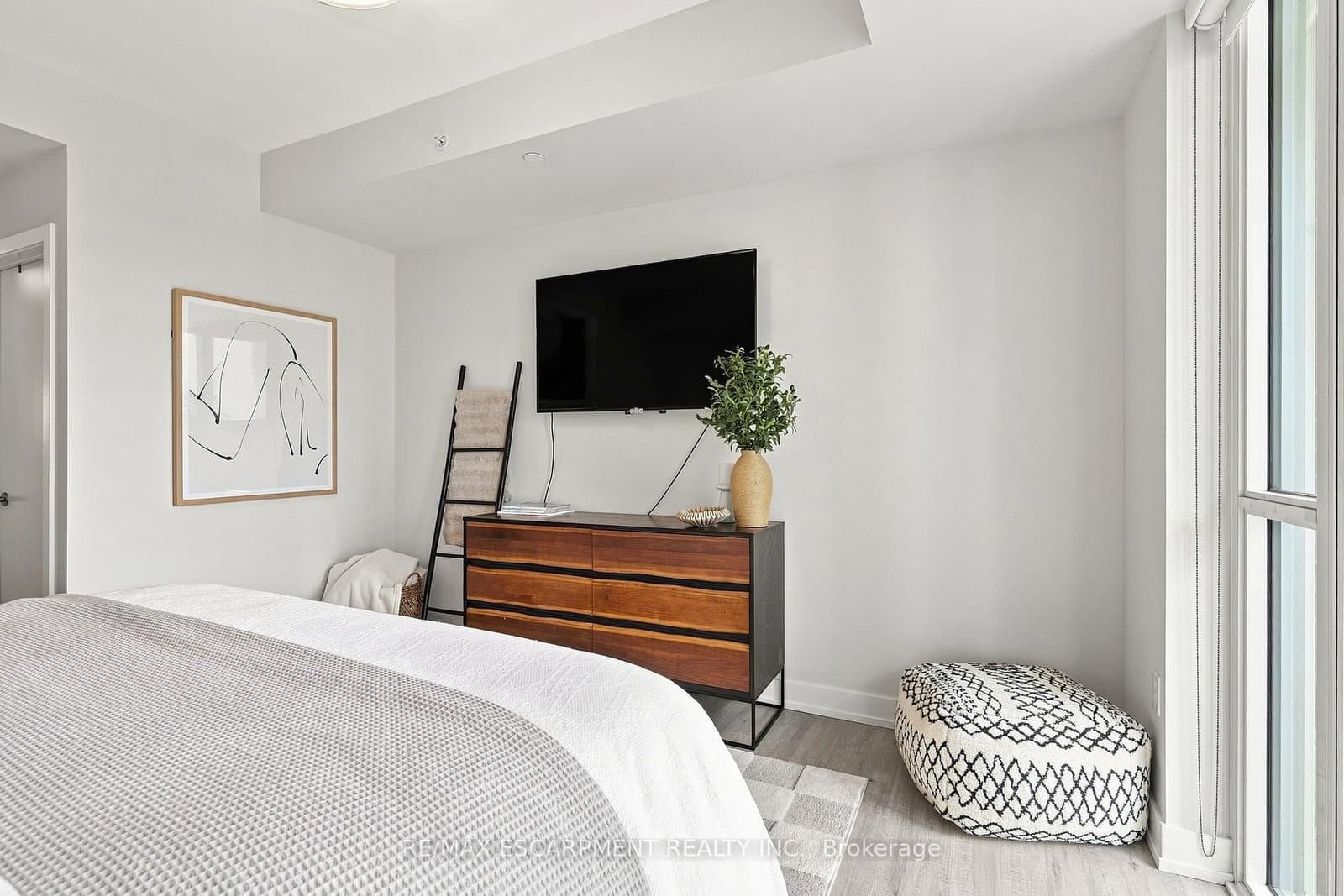 8 Ann Street, Unit 902 thumbnail 32