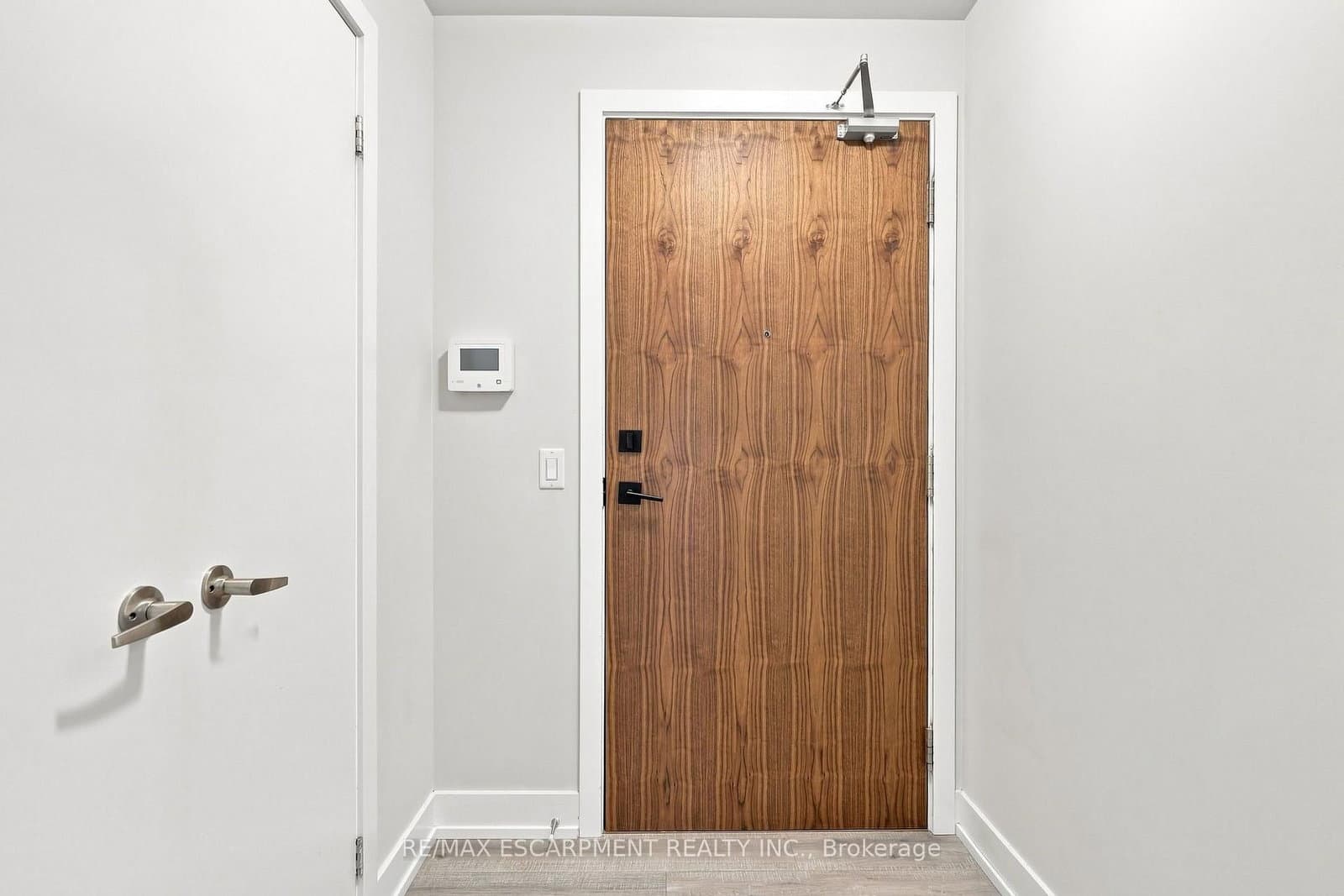 8 Ann Street, Unit 902 thumbnail 7