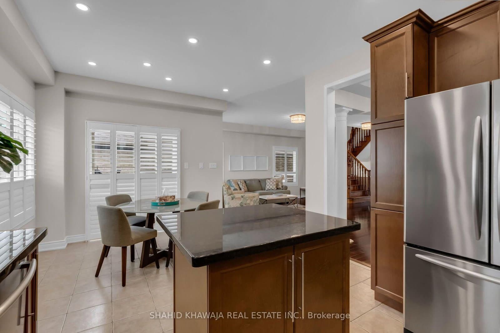 1078 Easterbrook Crescent thumbnail 12
