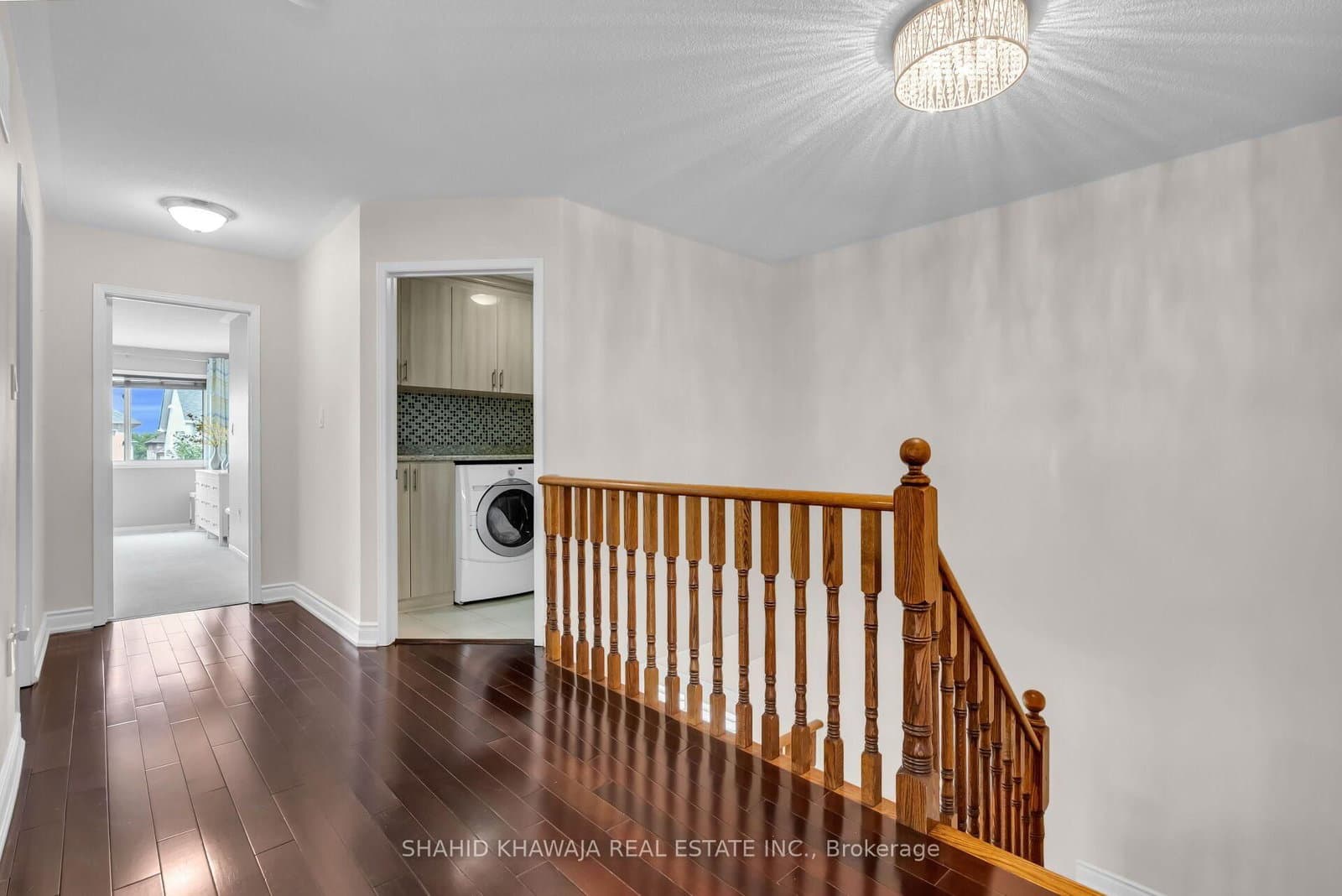 1078 Easterbrook Crescent thumbnail 17