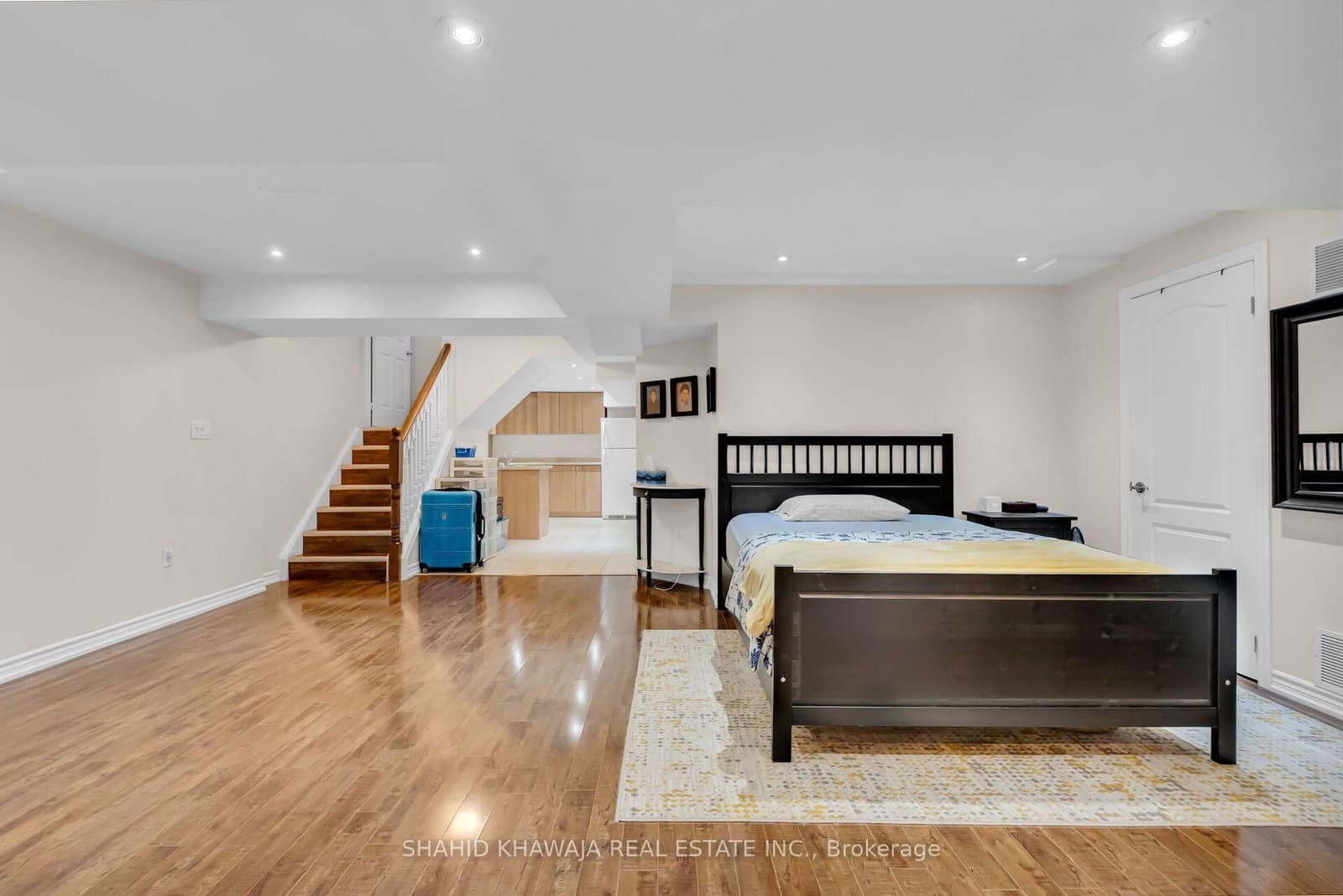 1078 Easterbrook Crescent thumbnail 26