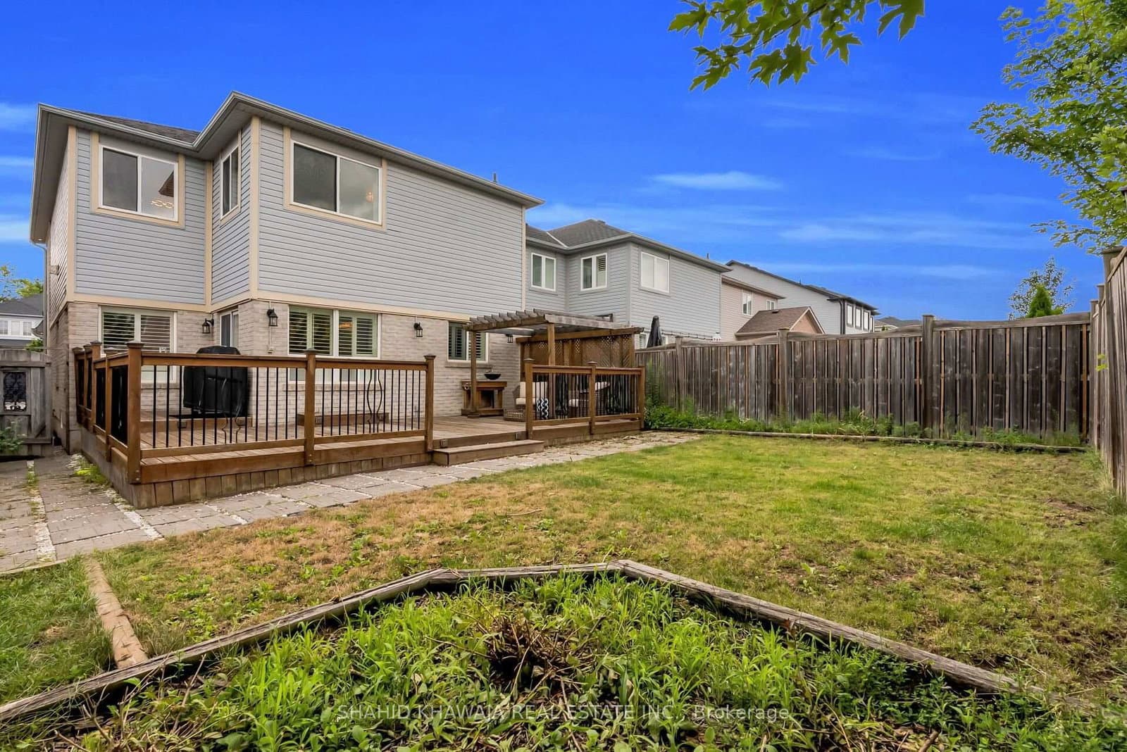 1078 Easterbrook Crescent thumbnail 31