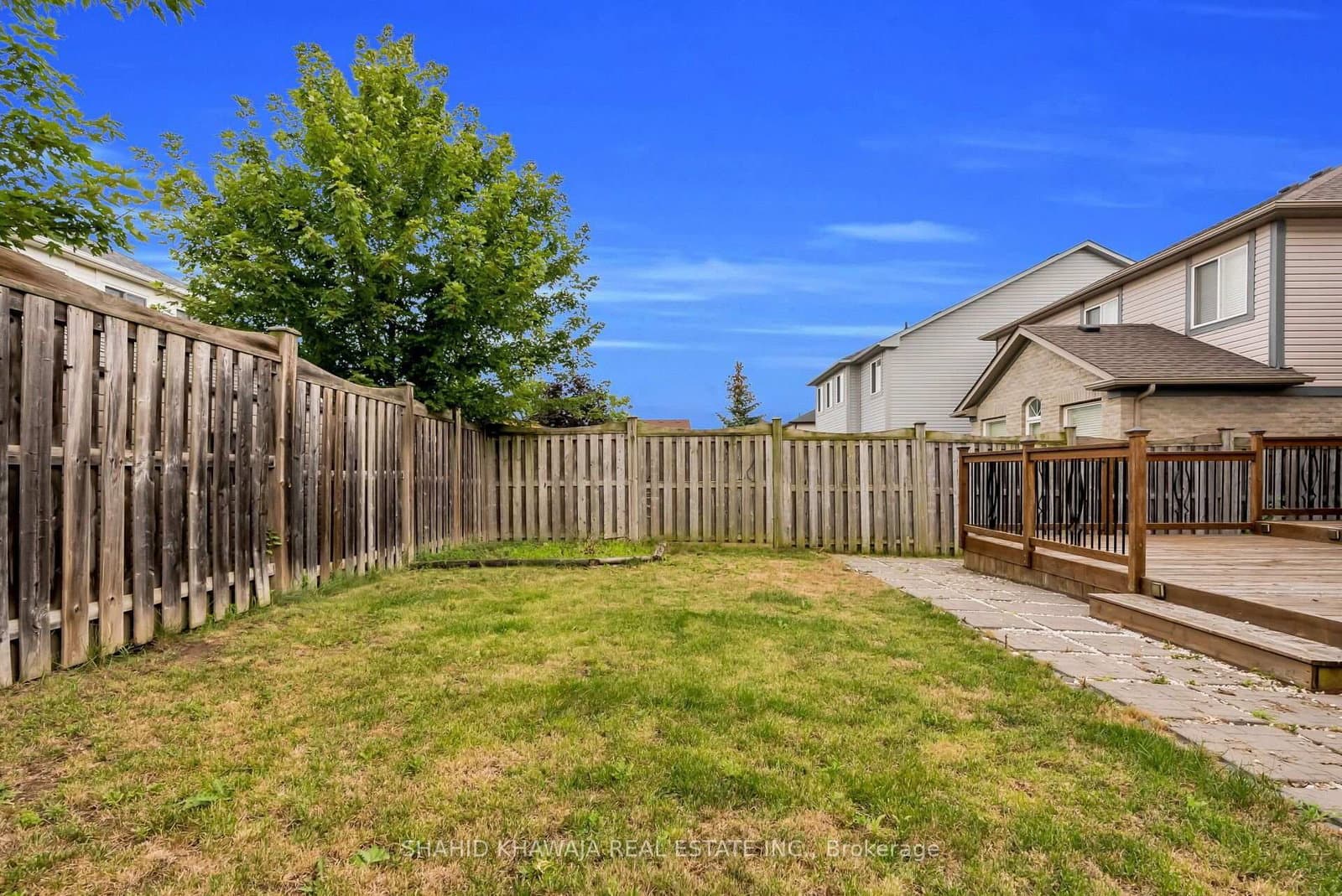 1078 Easterbrook Crescent thumbnail 32
