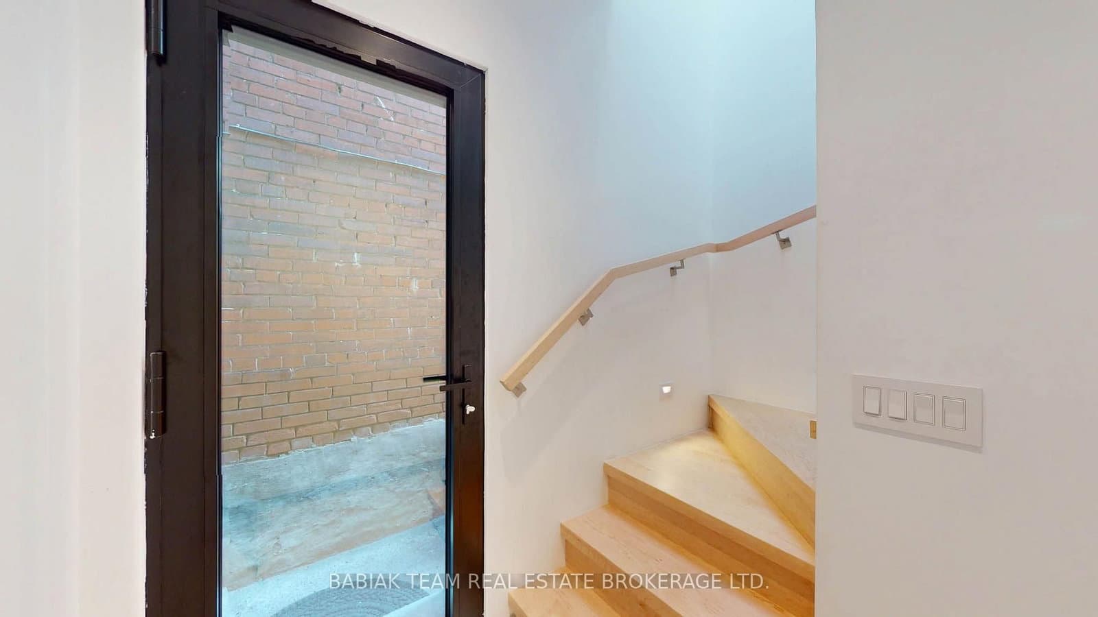 149 Maria Street, Unit Upper thumbnail 2