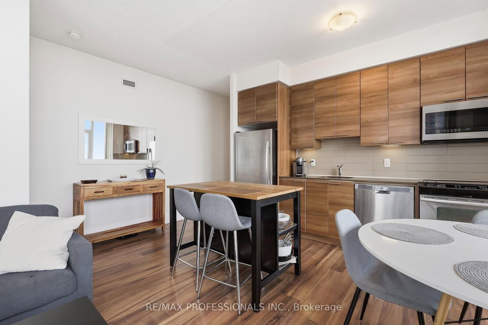15 Viking Lane, Unit 1602 thumbnail 10