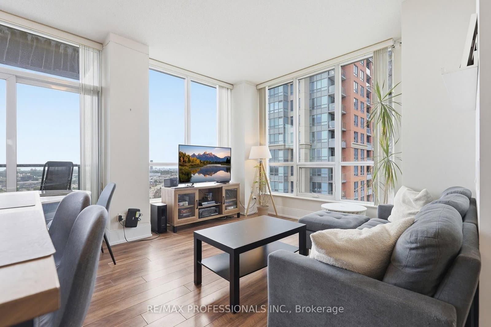 15 Viking Lane, Unit 1602 thumbnail 11