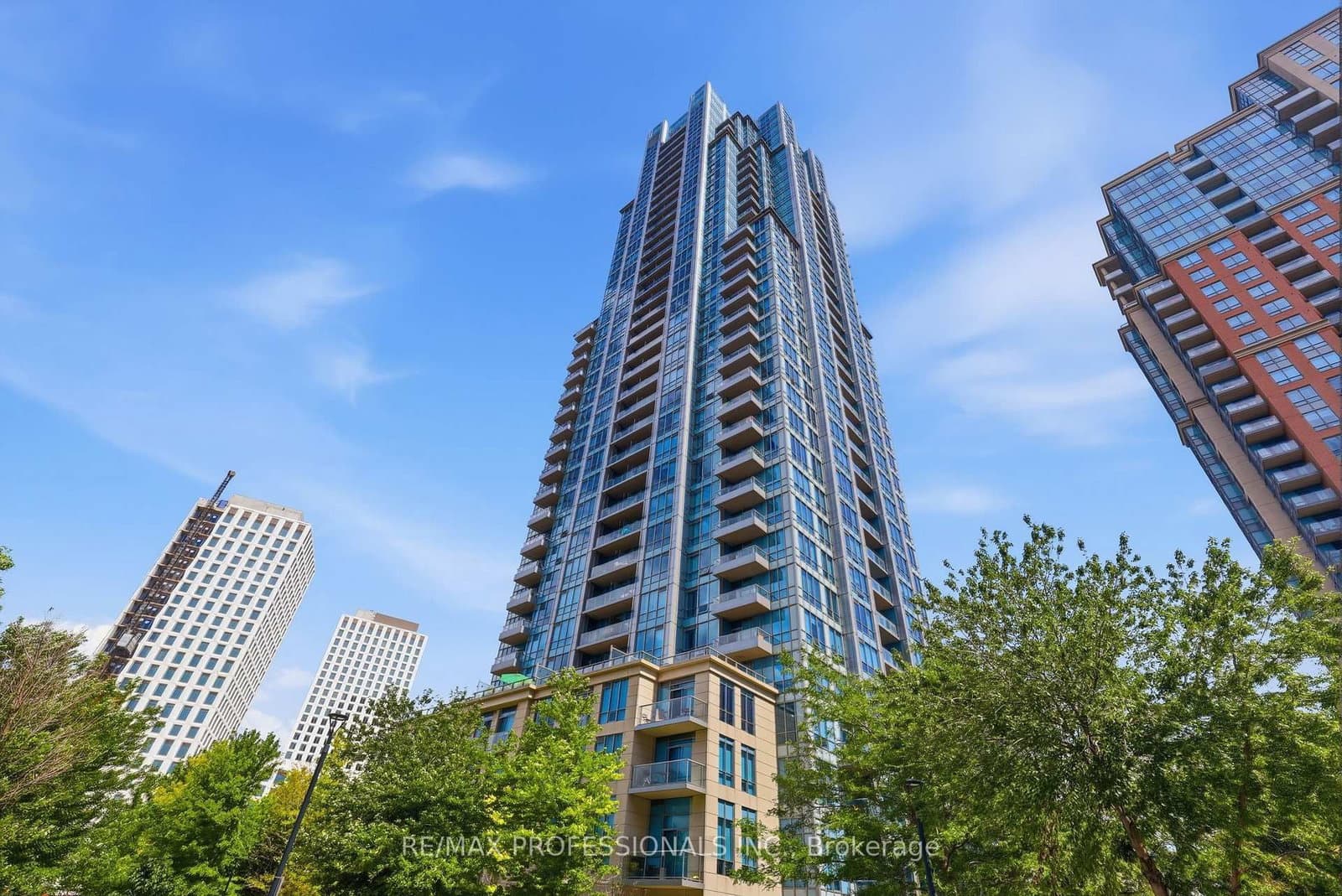 15 Viking Lane, Unit 1602 thumbnail 2
