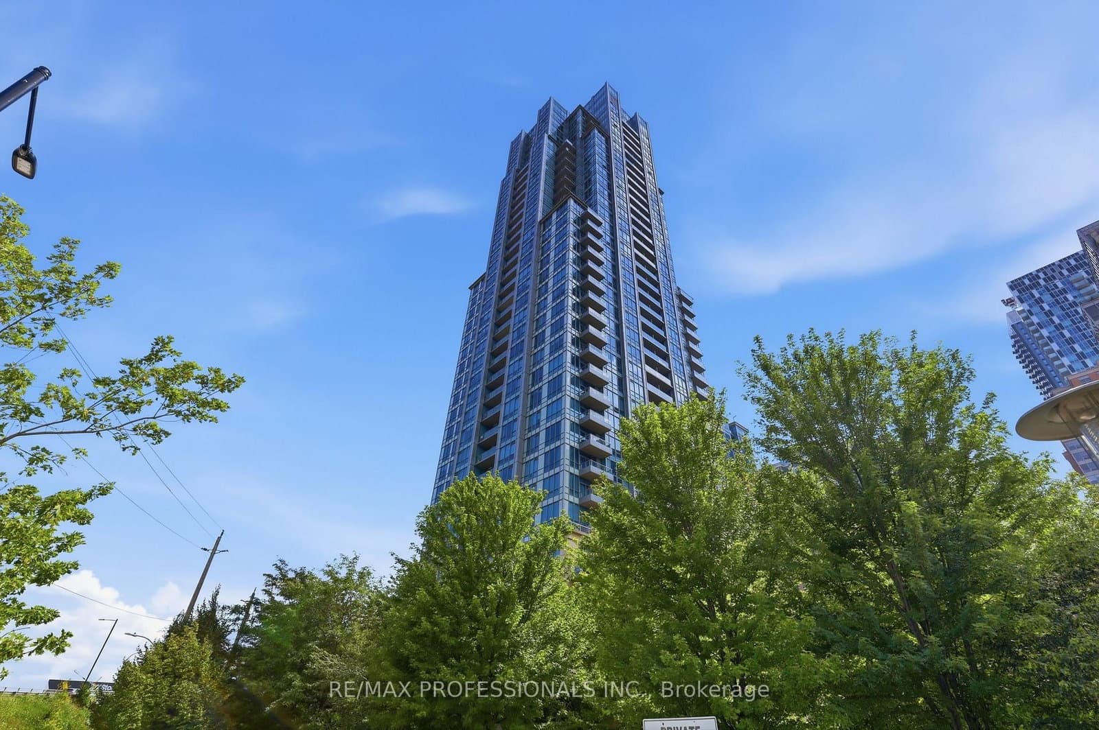 15 Viking Lane, Unit 1602 thumbnail 3