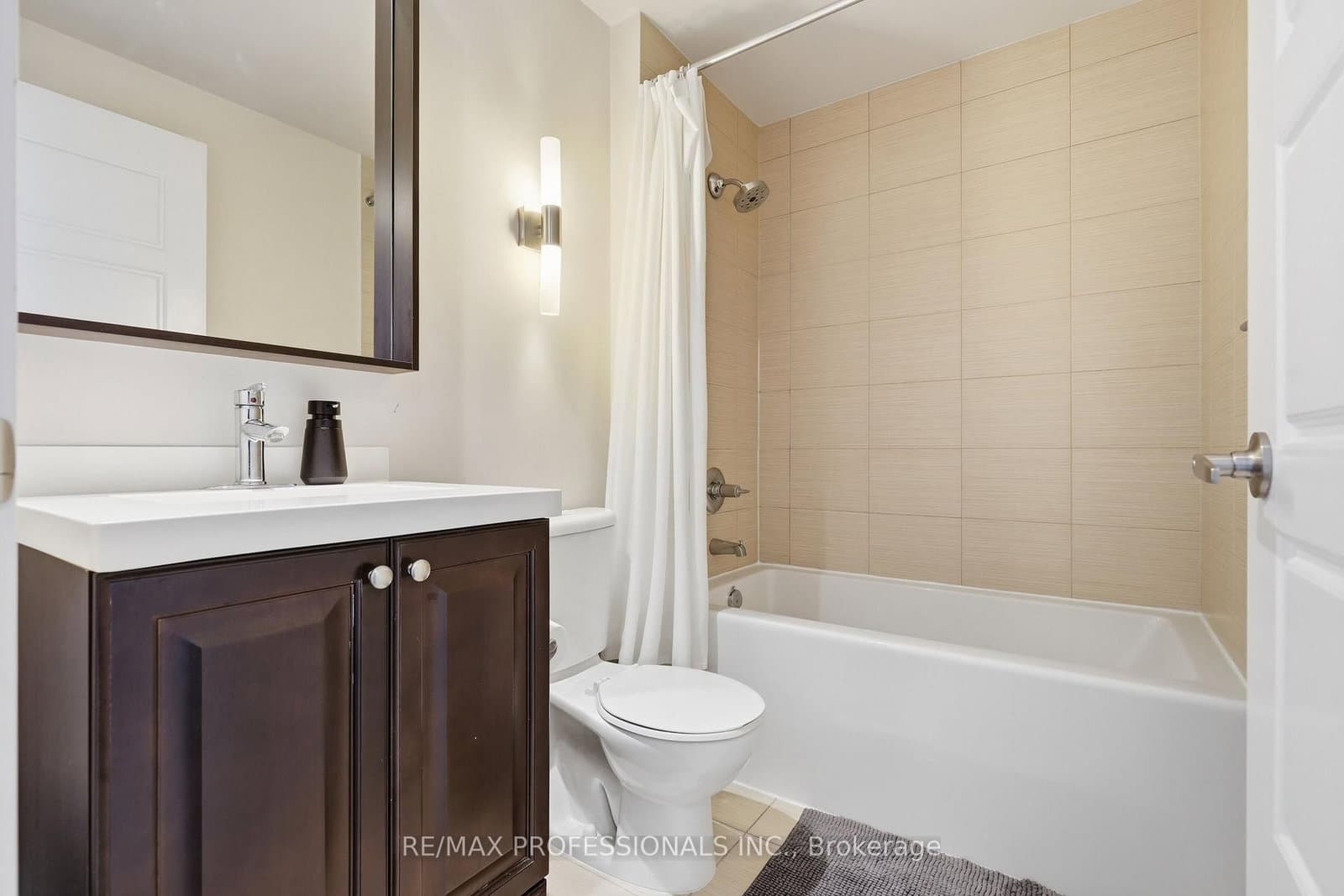 15 Viking Lane, Unit 1602 thumbnail 8