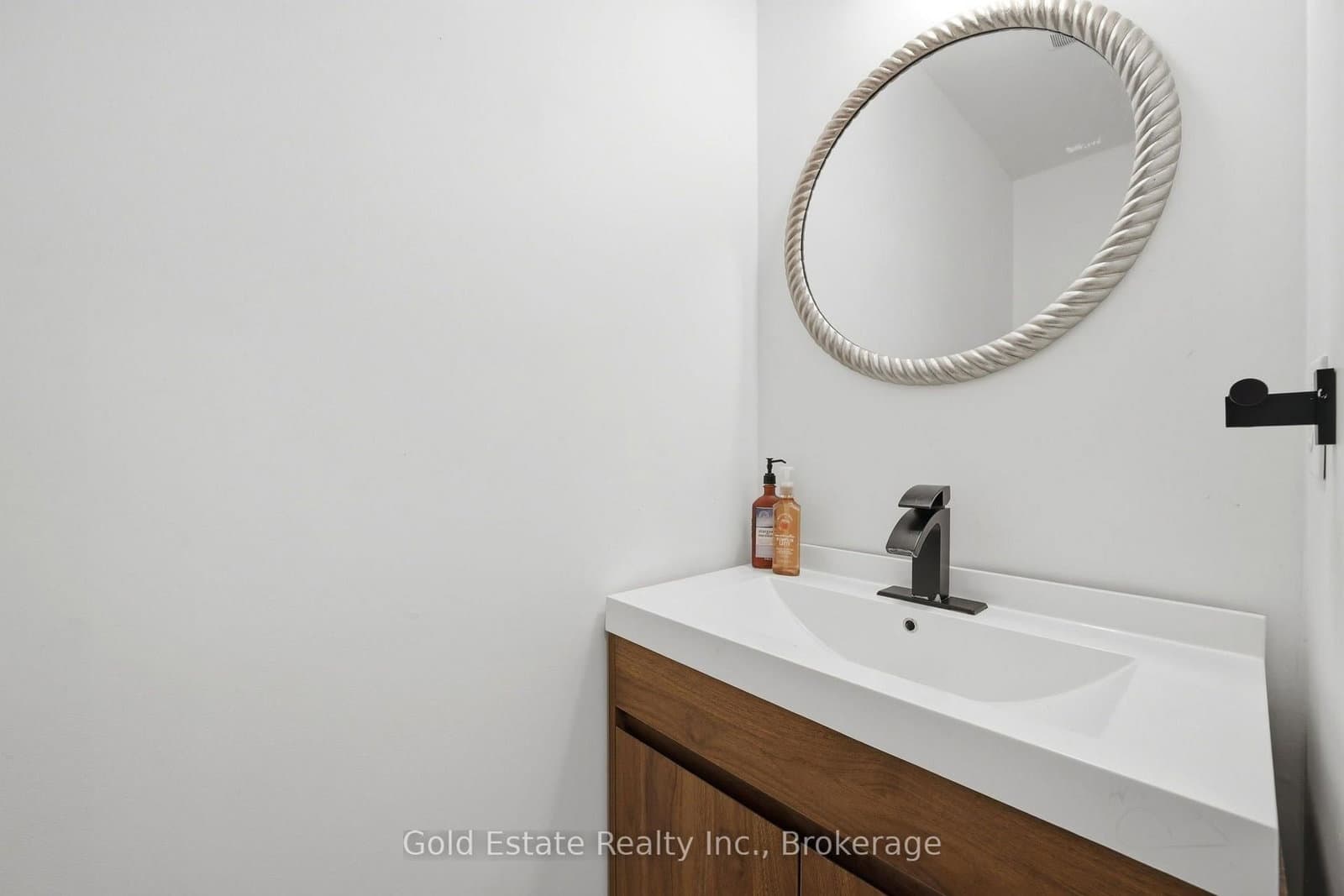 4875 Valera Road thumbnail 10