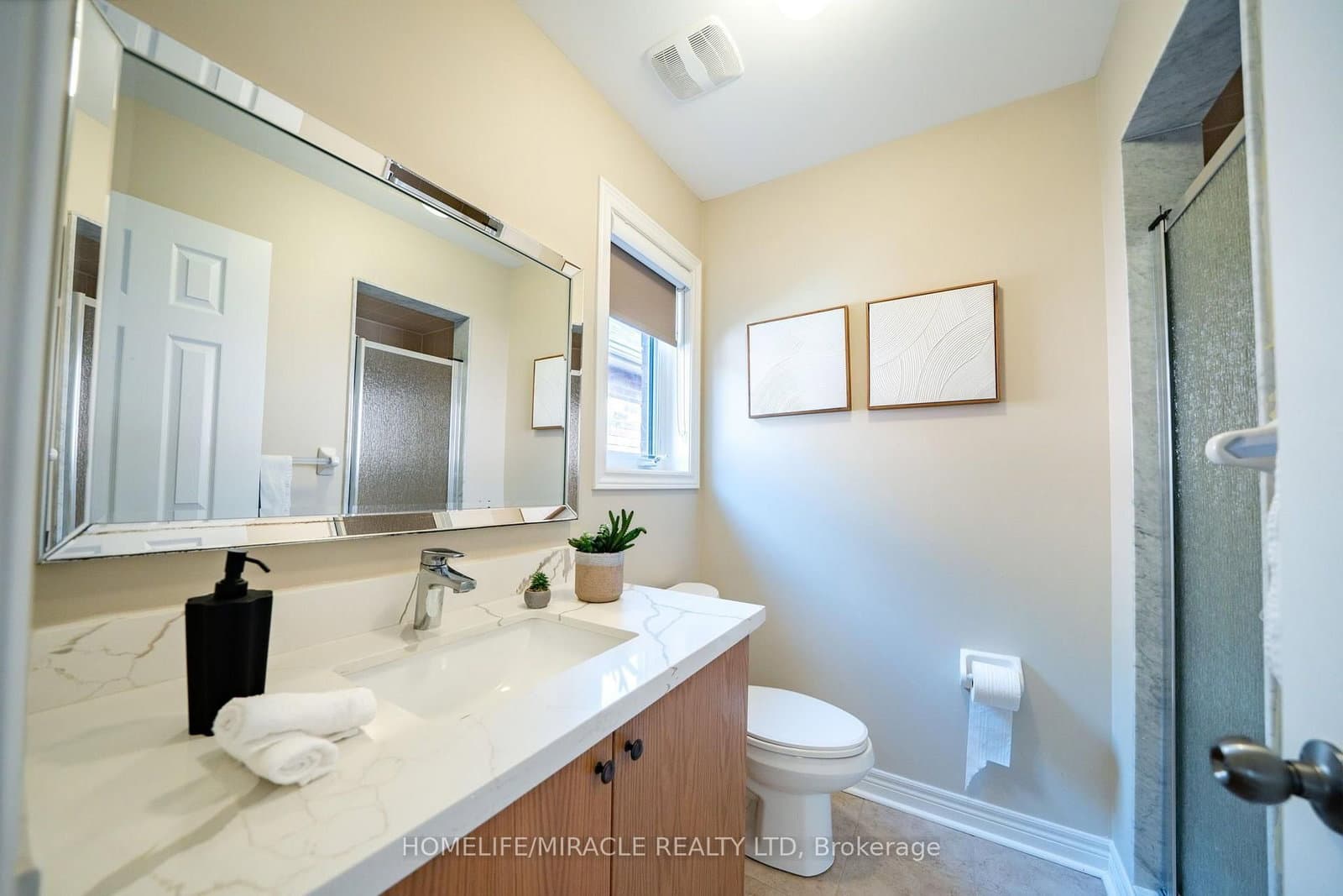 544 Bessborough Drive thumbnail 35
