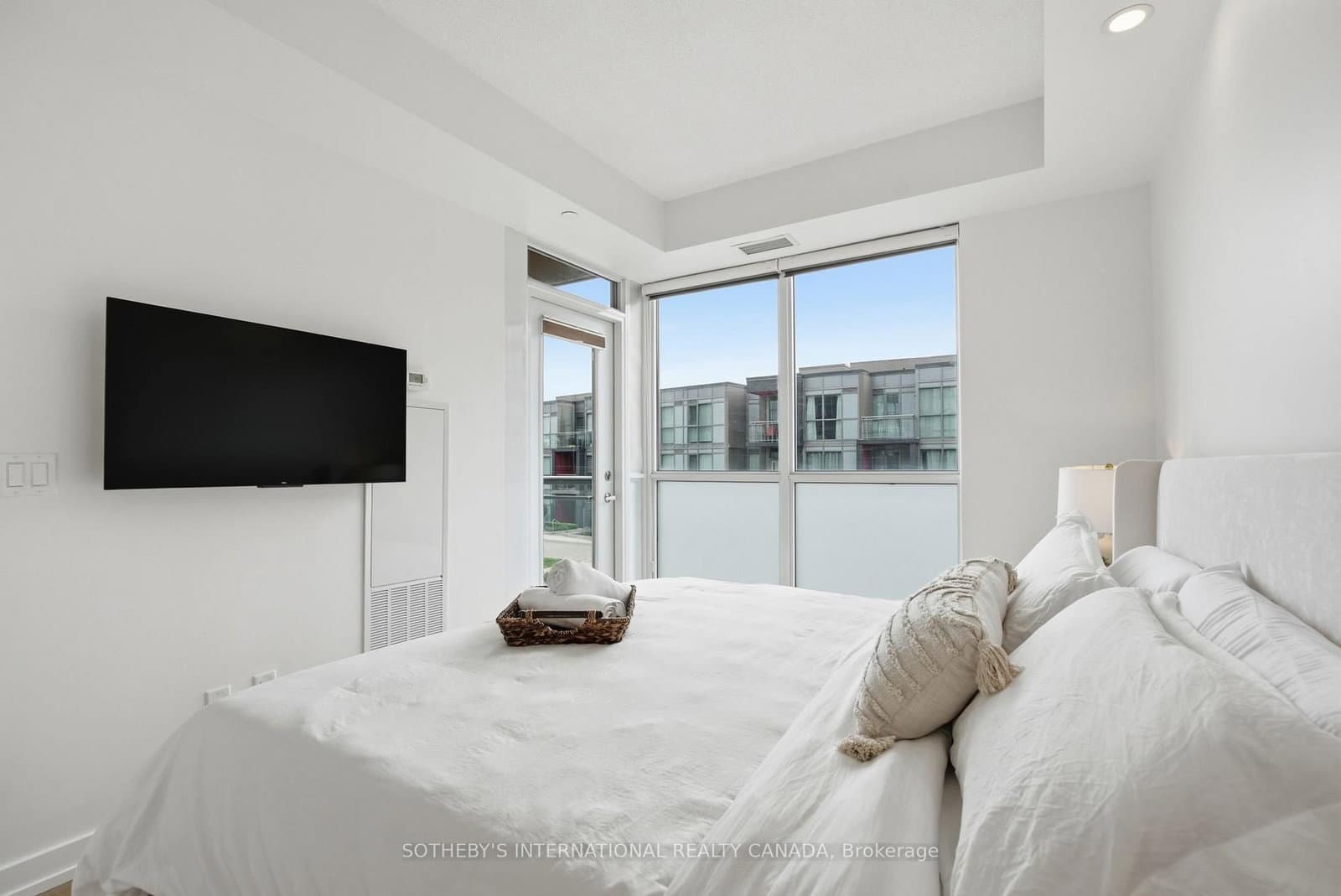 5230 Dundas Street, Unit A201 thumbnail 24