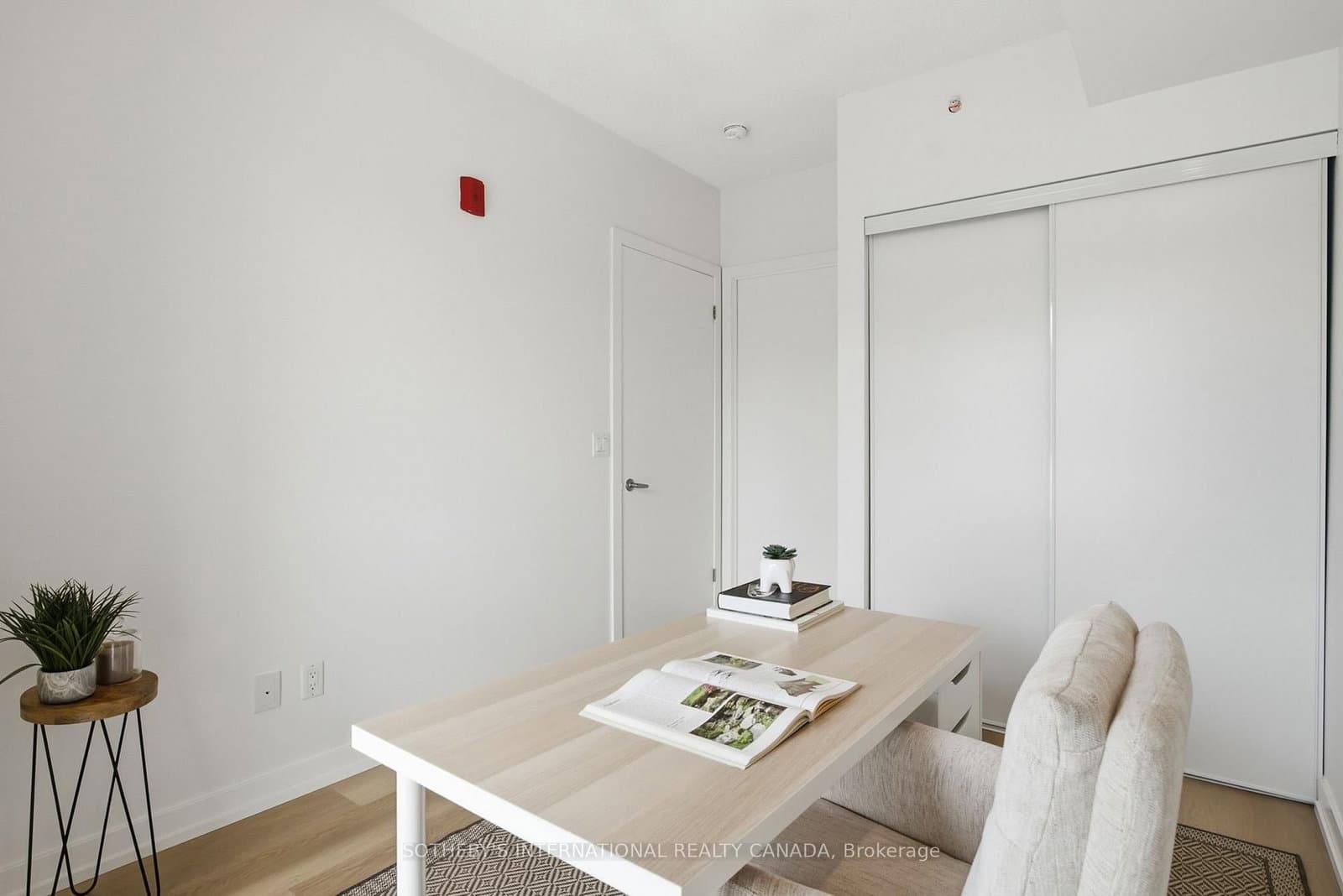 5230 Dundas Street, Unit A201 thumbnail 32