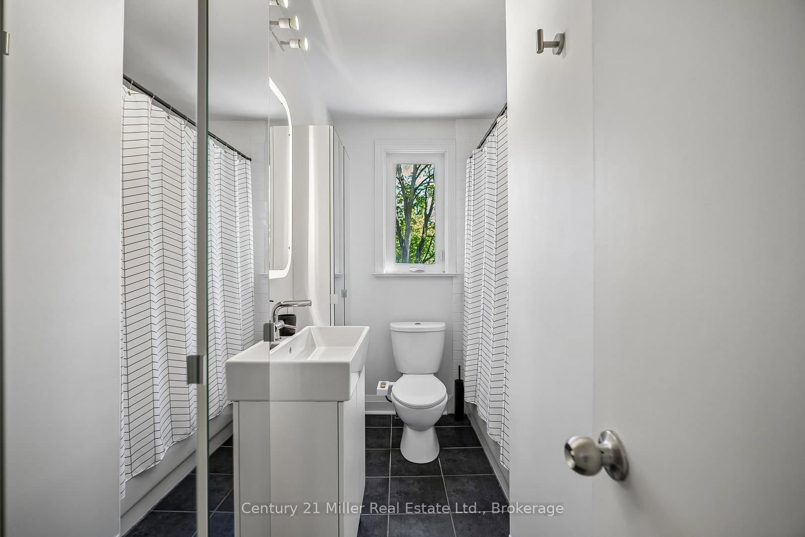 1583 Blanefield Road thumbnail 22