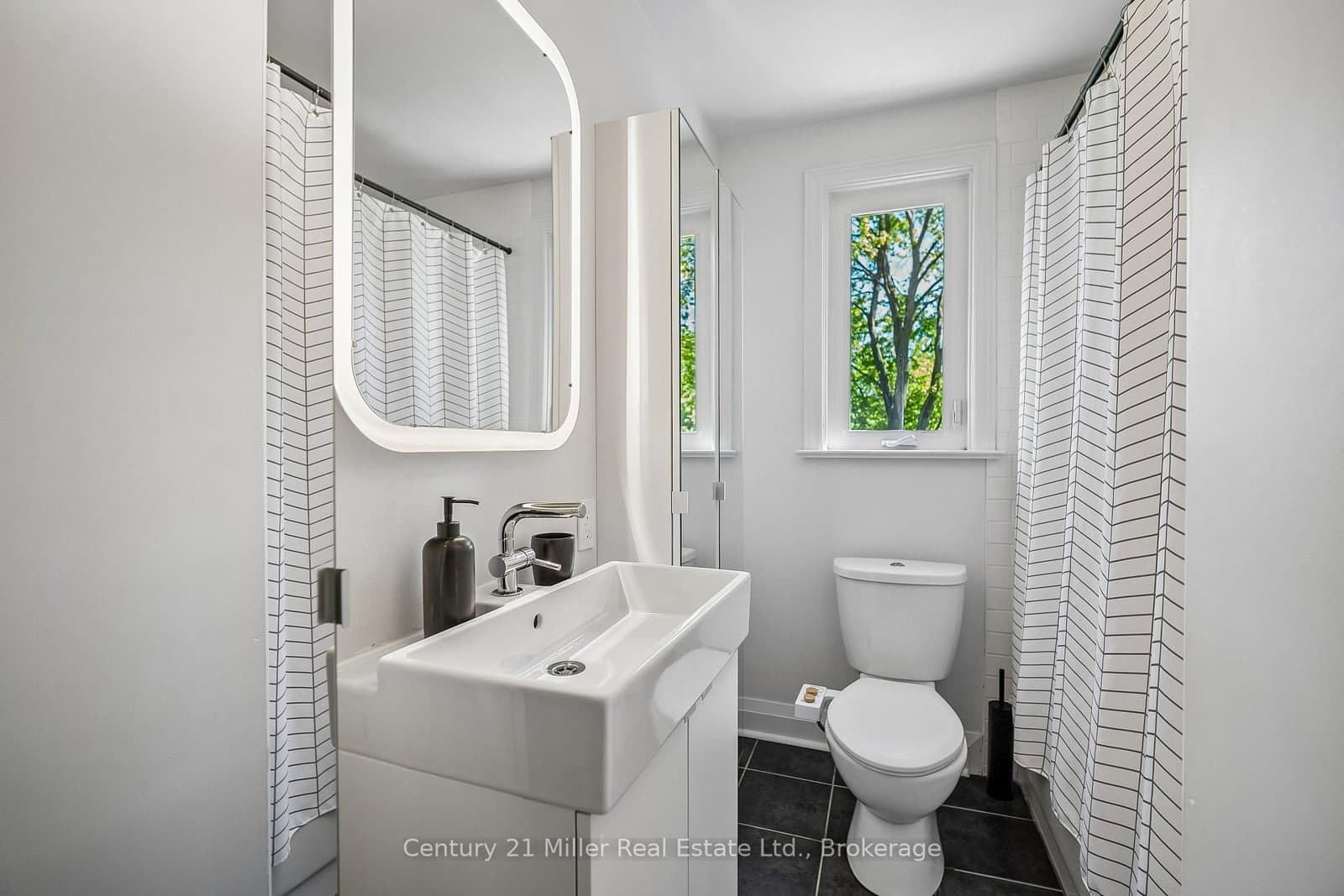 1583 Blanefield Road thumbnail 23