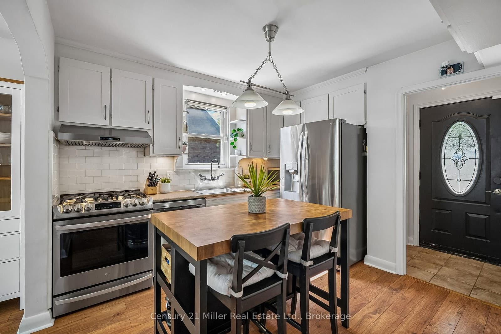 1583 Blanefield Road thumbnail 5