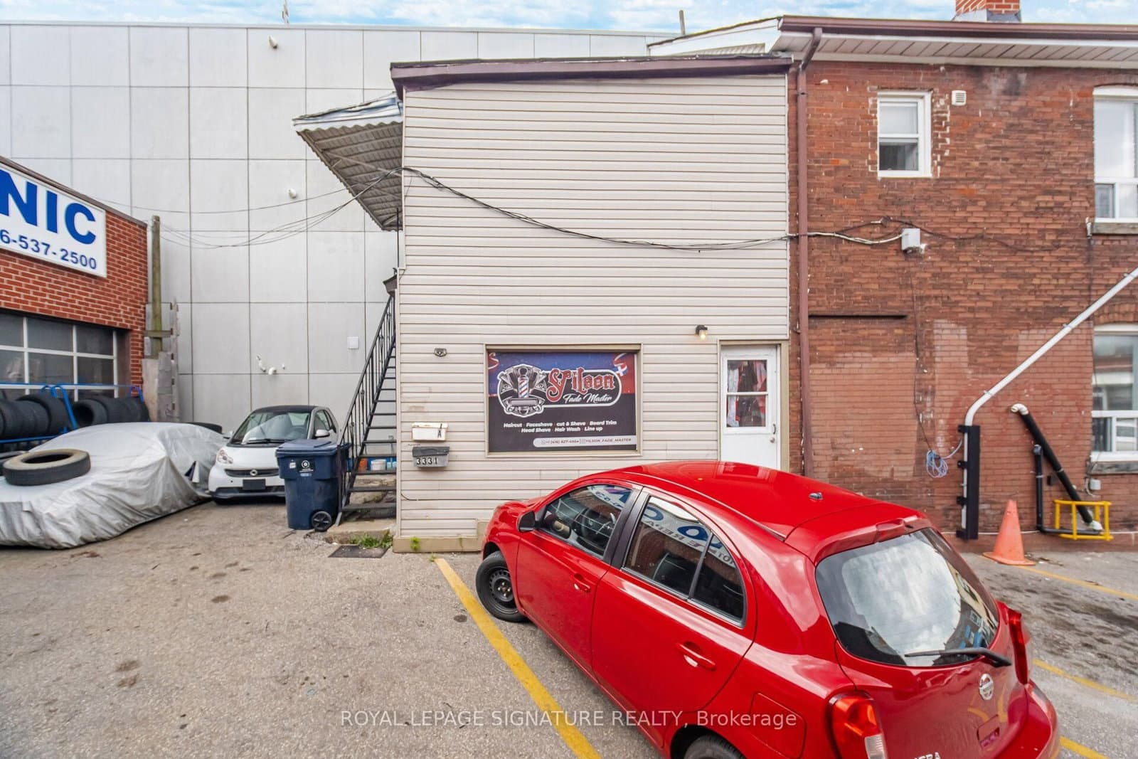 3331 Dundas Street W thumbnail 2