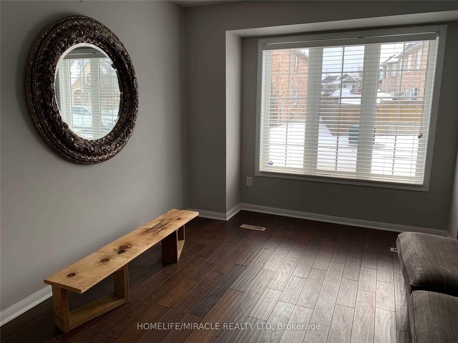 1509 Marshall Crescent thumbnail 6