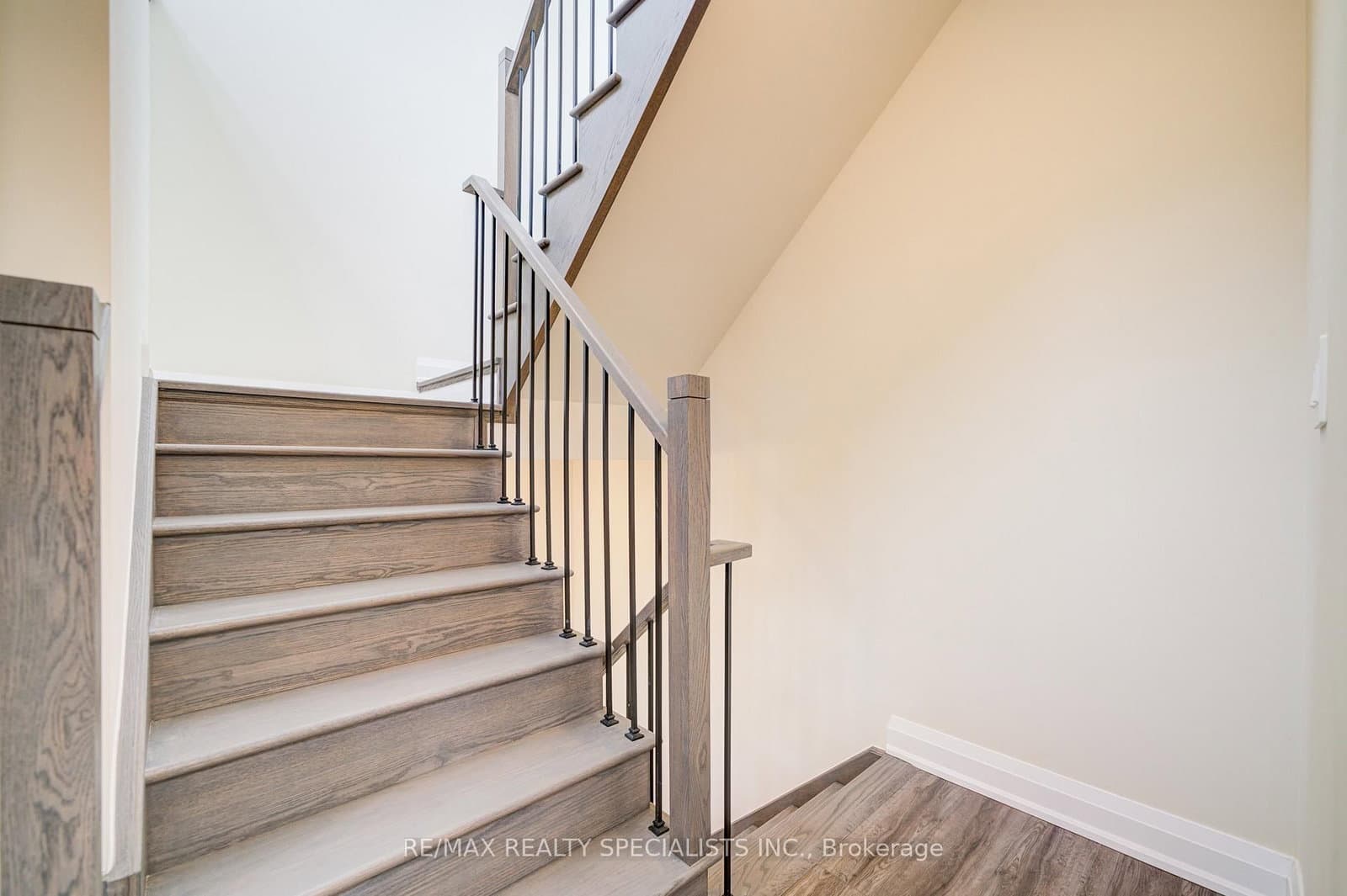 1573 Rose Way, Unit 108 thumbnail 21