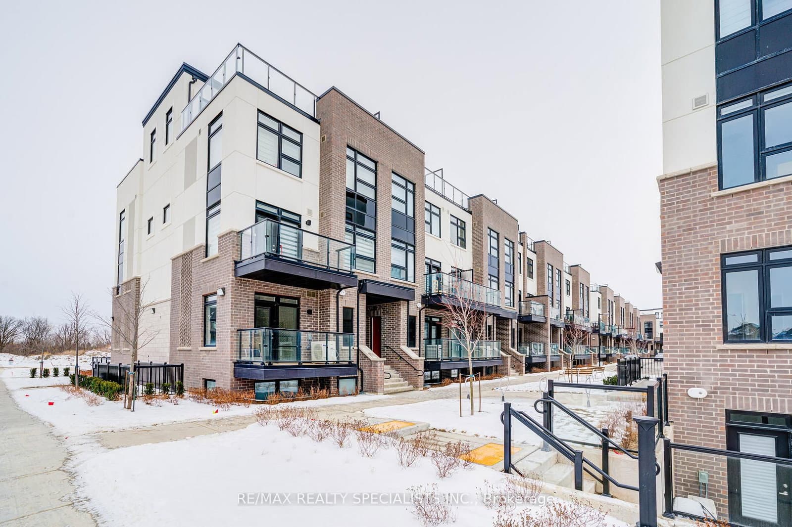 1573 Rose Way, Unit 108 thumbnail 3