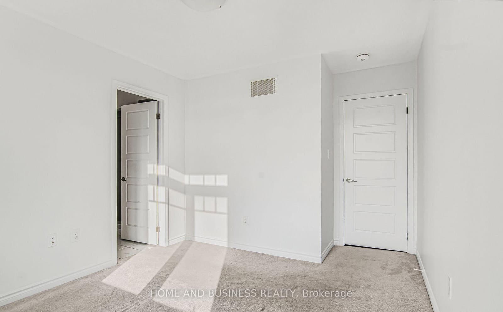 1135 duignan Crescent thumbnail 16