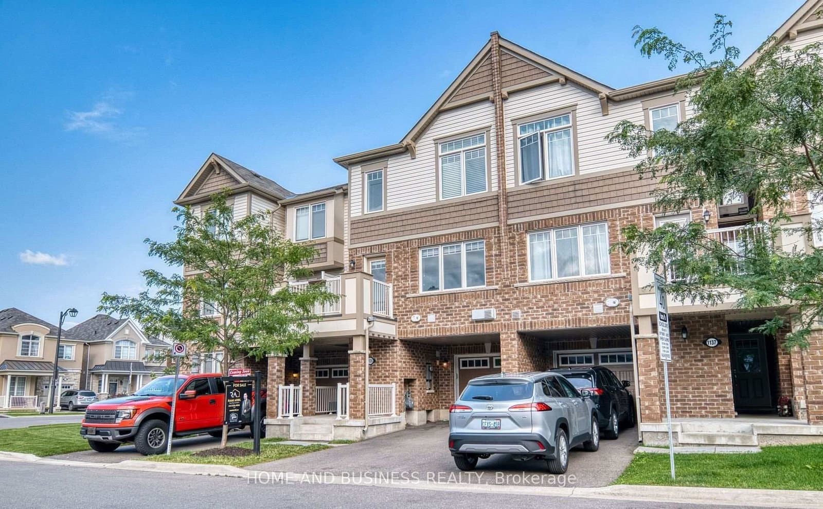 1135 duignan Crescent thumbnail 2