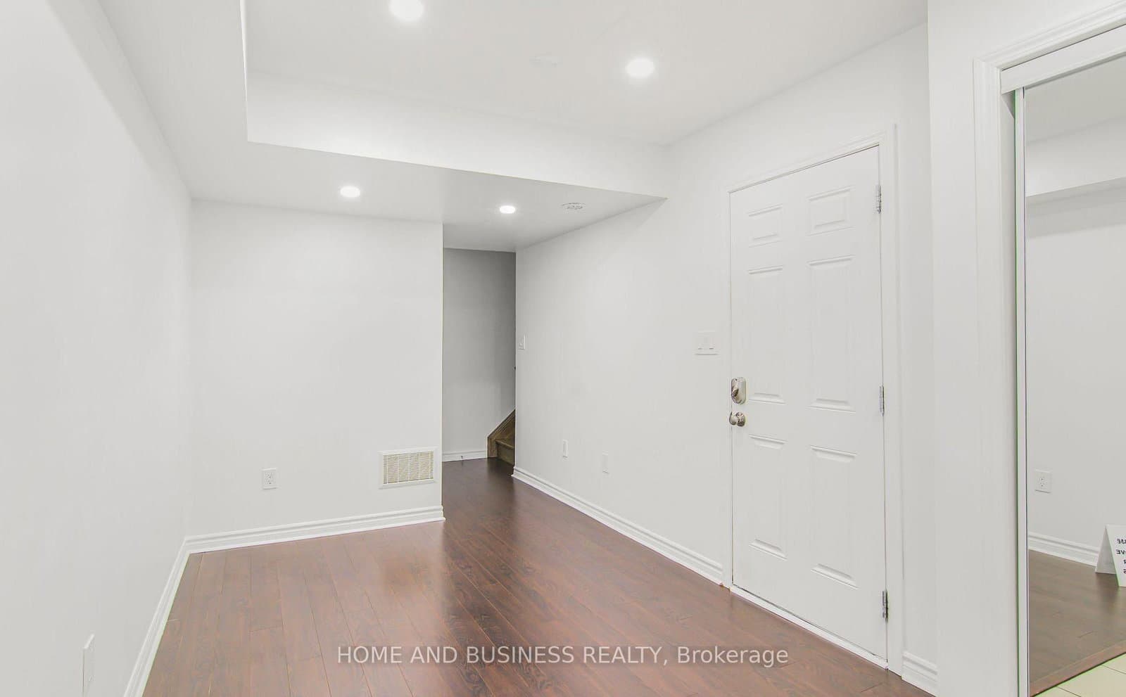 1135 duignan Crescent thumbnail 22