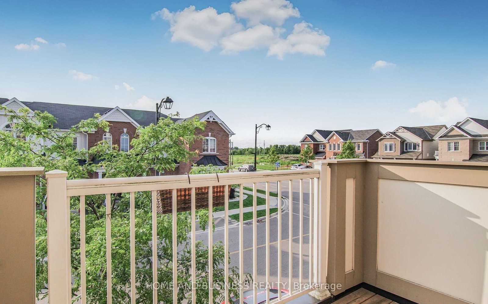 1135 duignan Crescent thumbnail 9