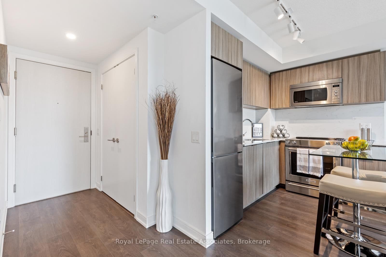30 Samuel Wood Way, Unit 1403 - Image 1