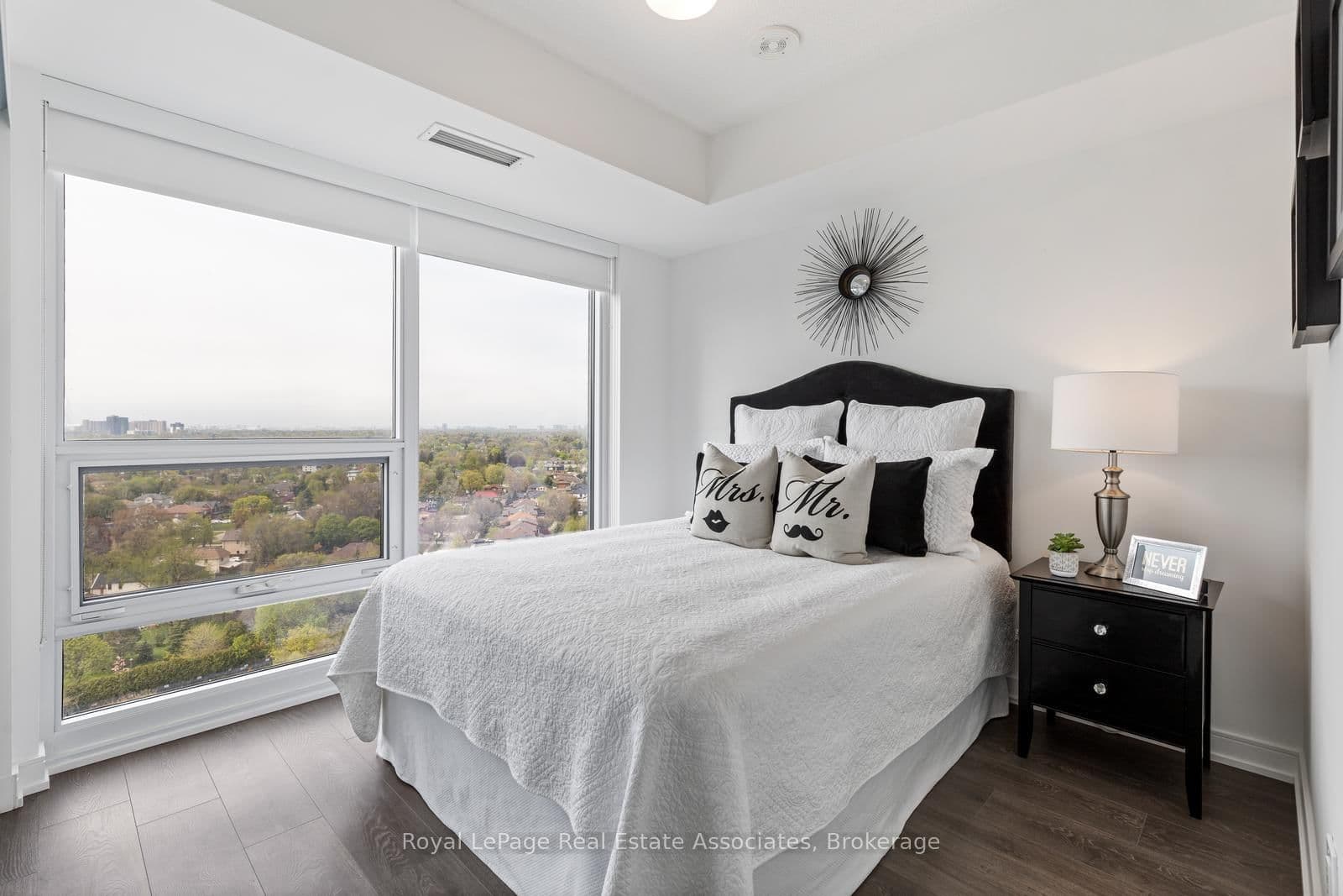30 Samuel Wood Way, Unit 1403 thumbnail 8