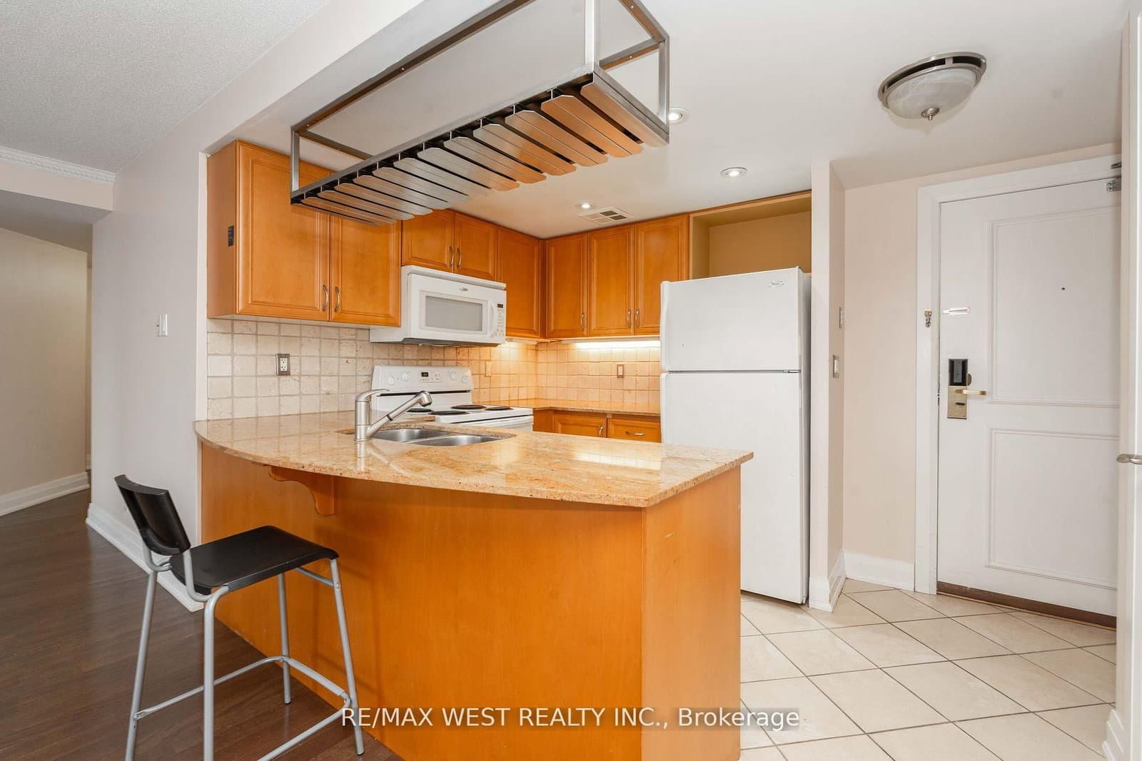 2737 Keele Street, Unit 817 thumbnail 10