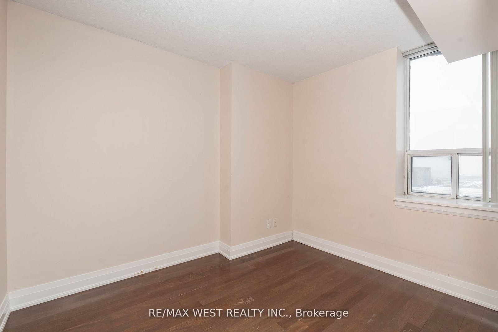 2737 Keele Street, Unit 817 thumbnail 18