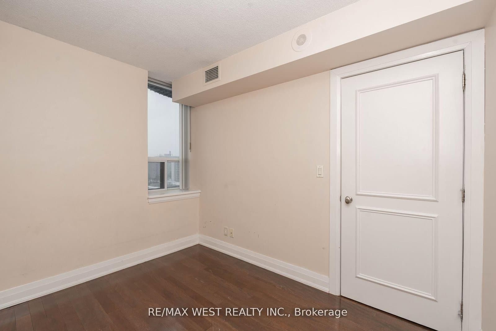 2737 Keele Street, Unit 817 thumbnail 19