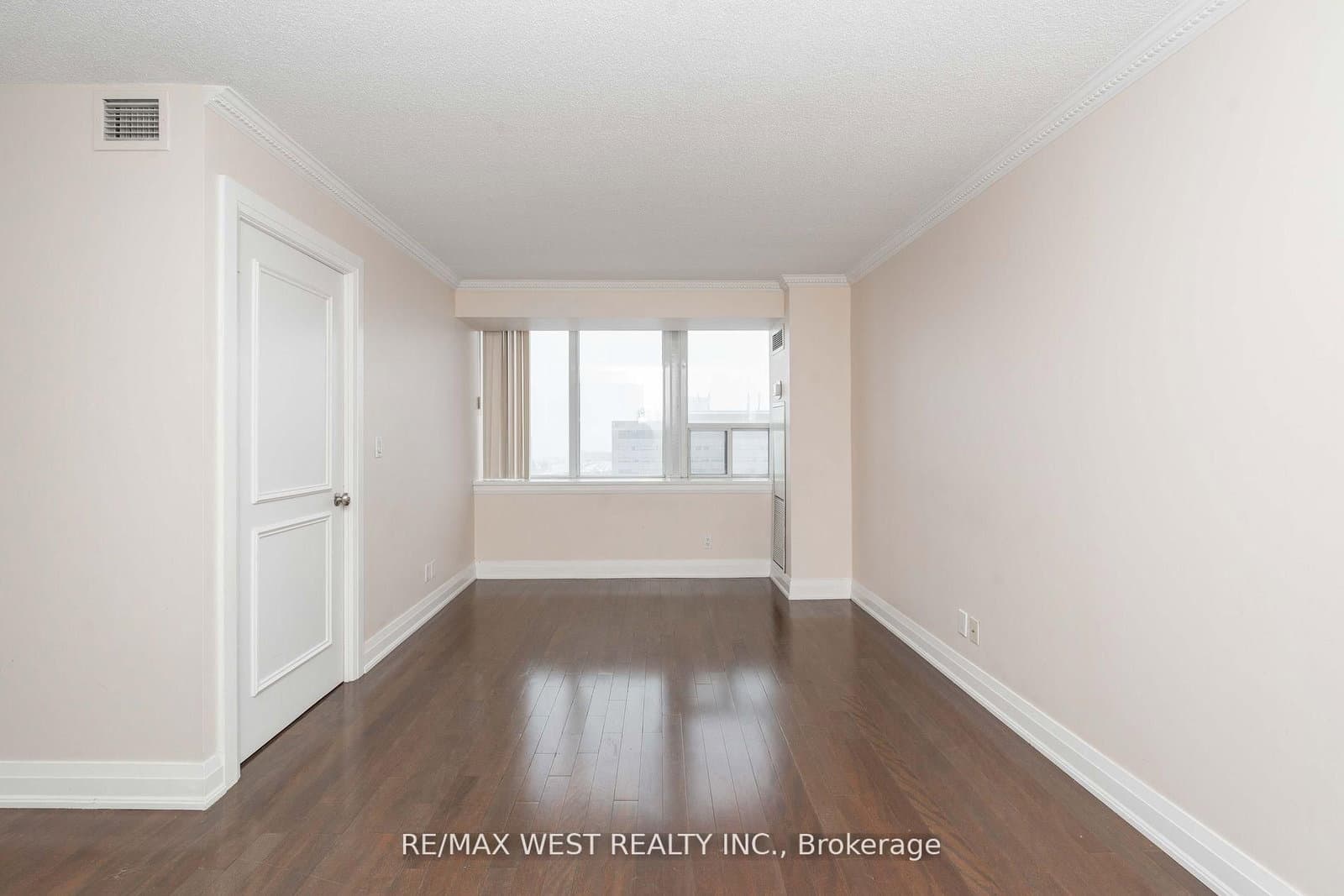 2737 Keele Street, Unit 817 thumbnail 7
