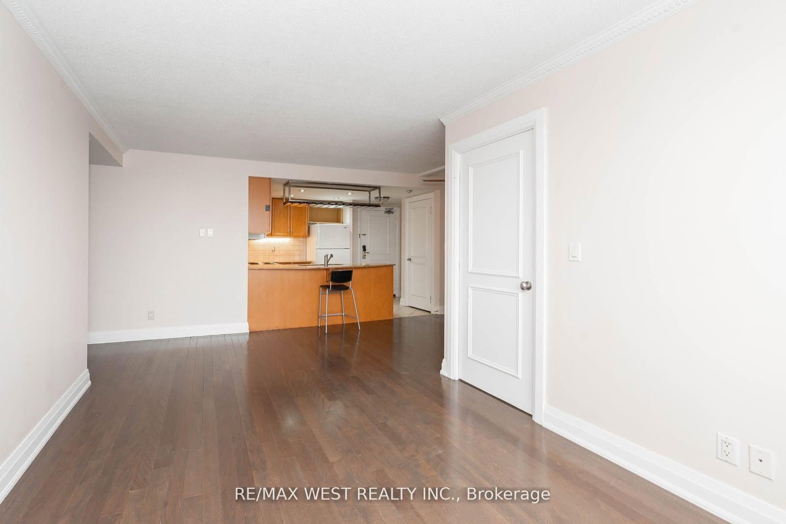2737 Keele Street, Unit 817 thumbnail 8