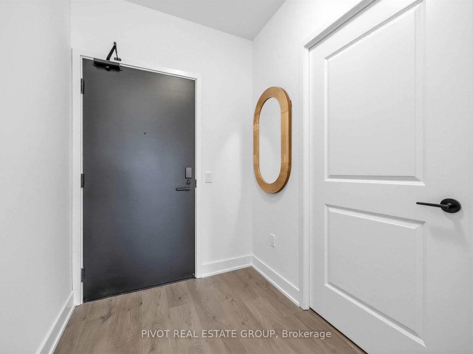 2333 Khalsa Gate, Unit 802 thumbnail 2