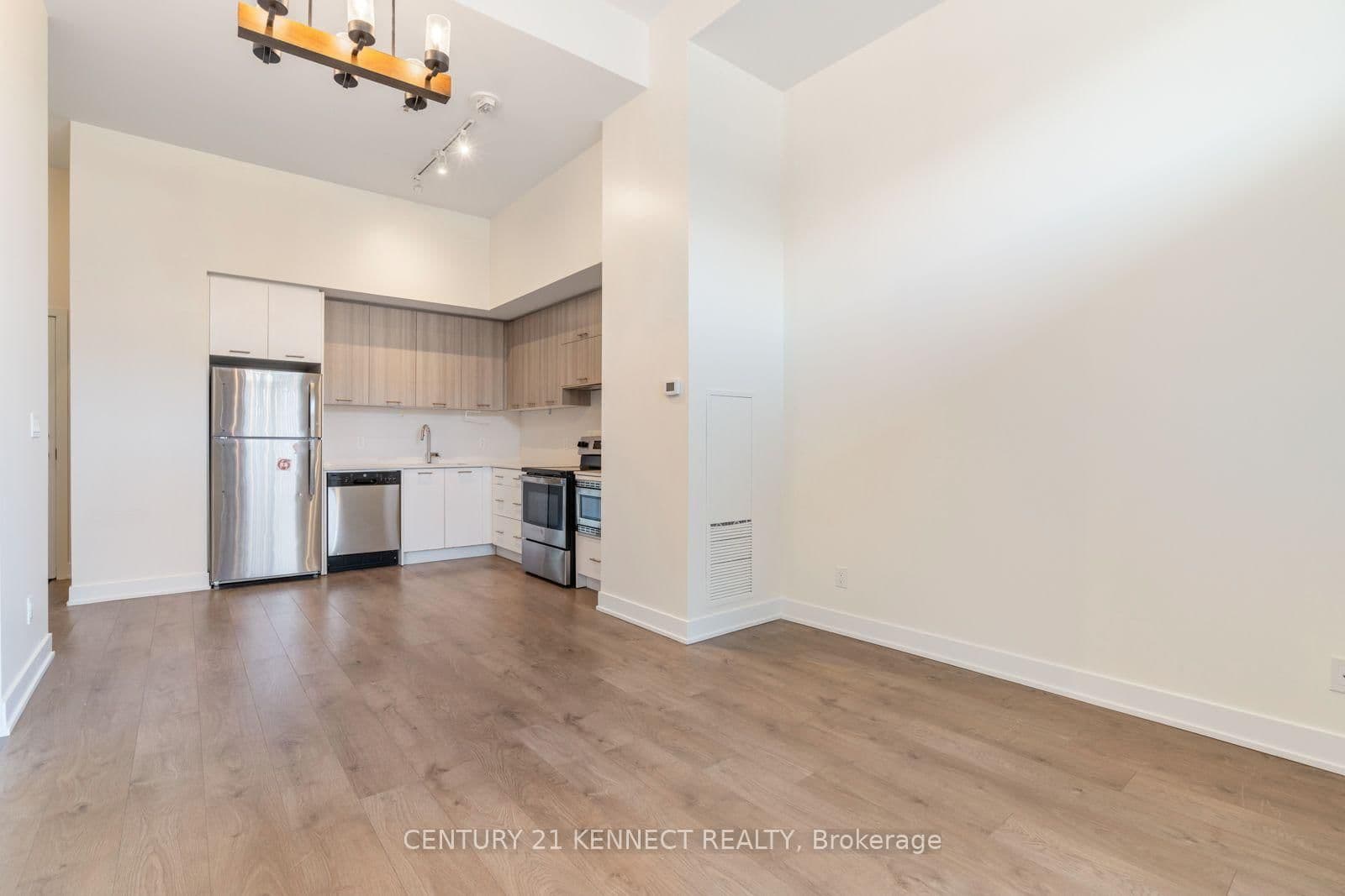 180 Veterans Drive, Unit 101 thumbnail 13