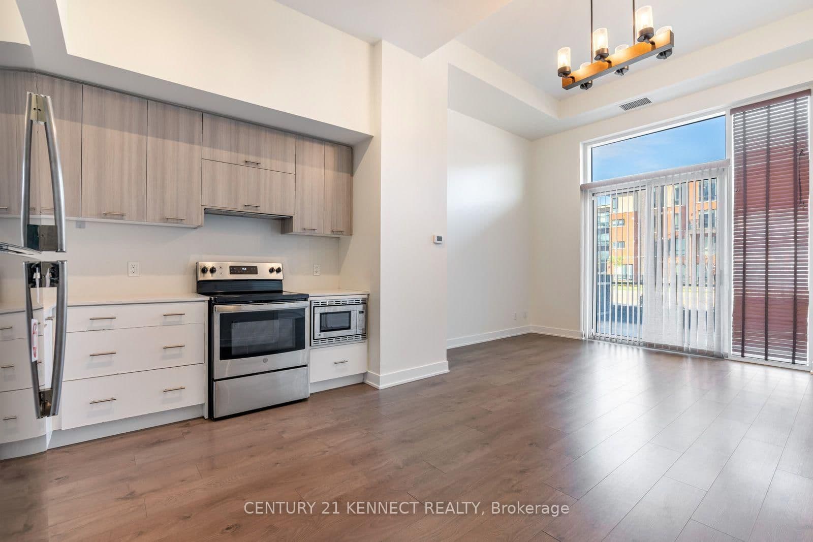 180 Veterans Drive, Unit 101 thumbnail 8