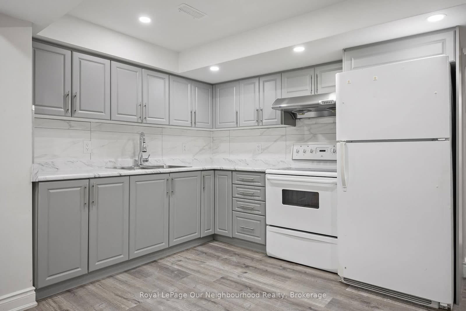 206 Sunny Meadow Boulevard, Unit Bsmt thumbnail 2