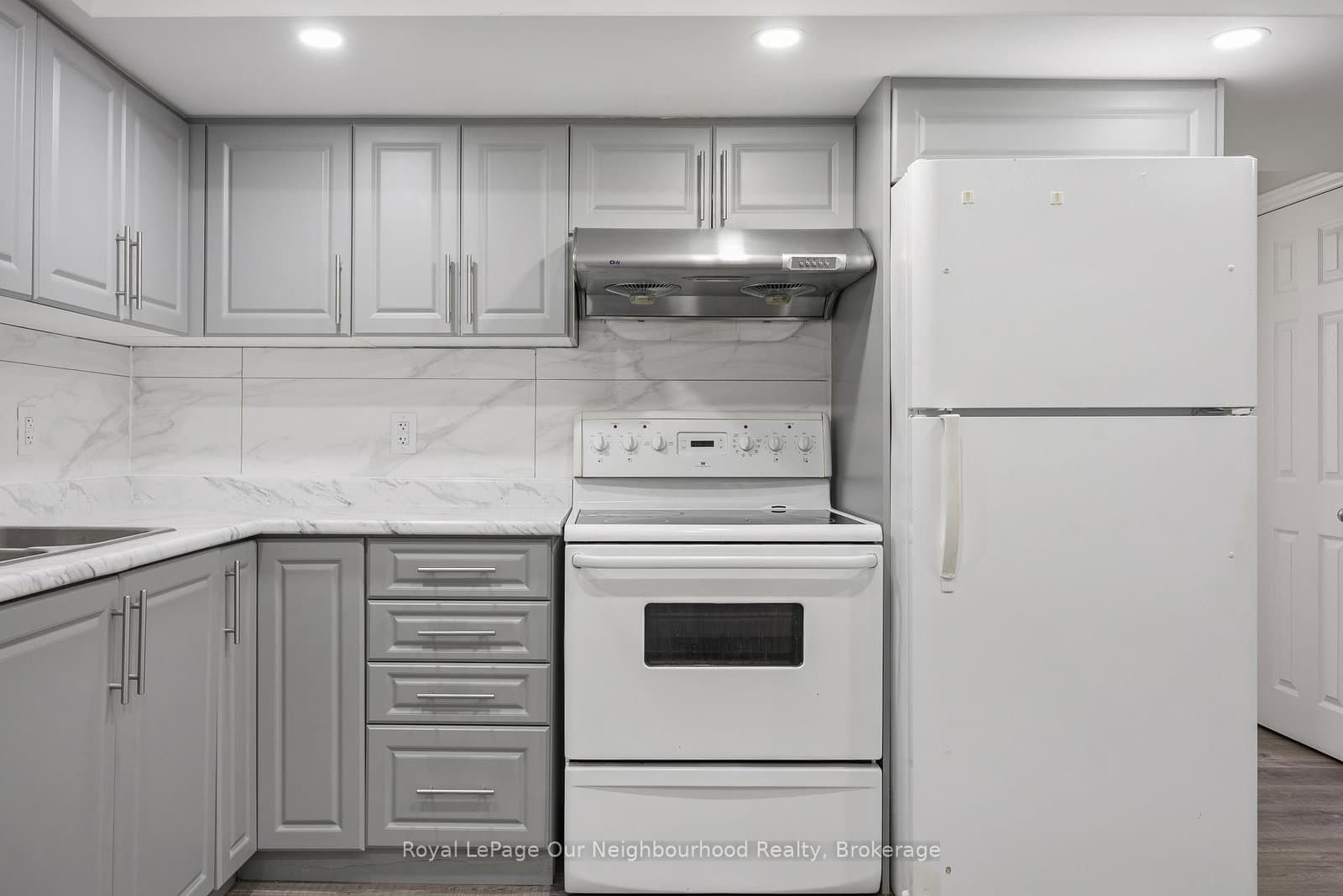 206 Sunny Meadow Boulevard, Unit Bsmt thumbnail 3