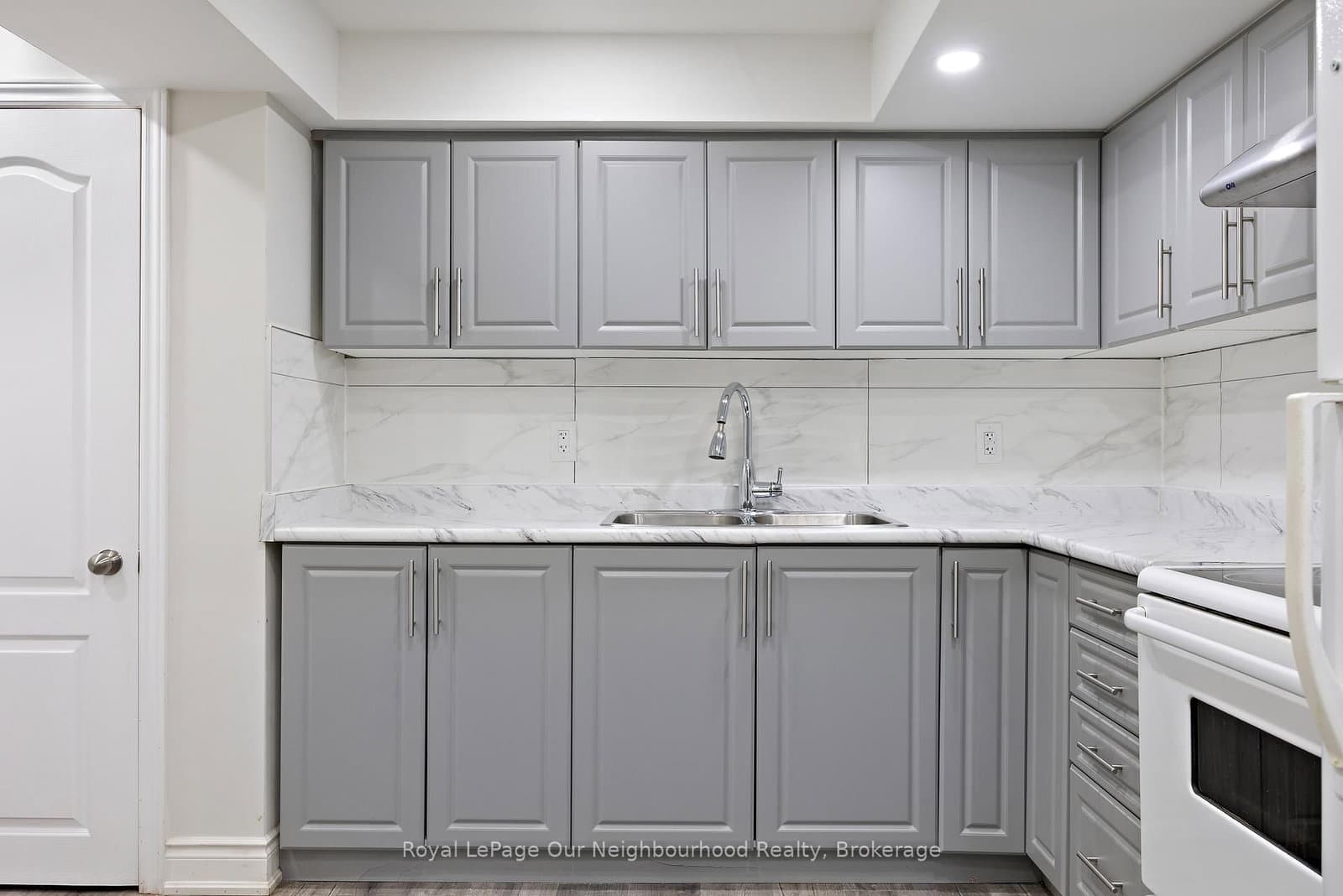 206 Sunny Meadow Boulevard, Unit Bsmt thumbnail 6
