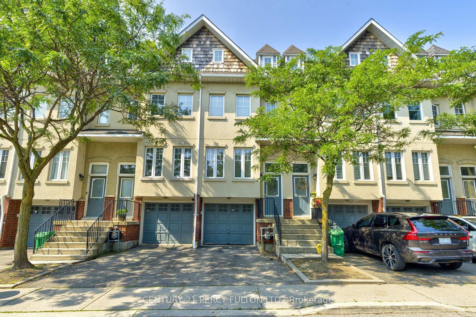 800 Dundas Street W, Unit 17 - Image 1