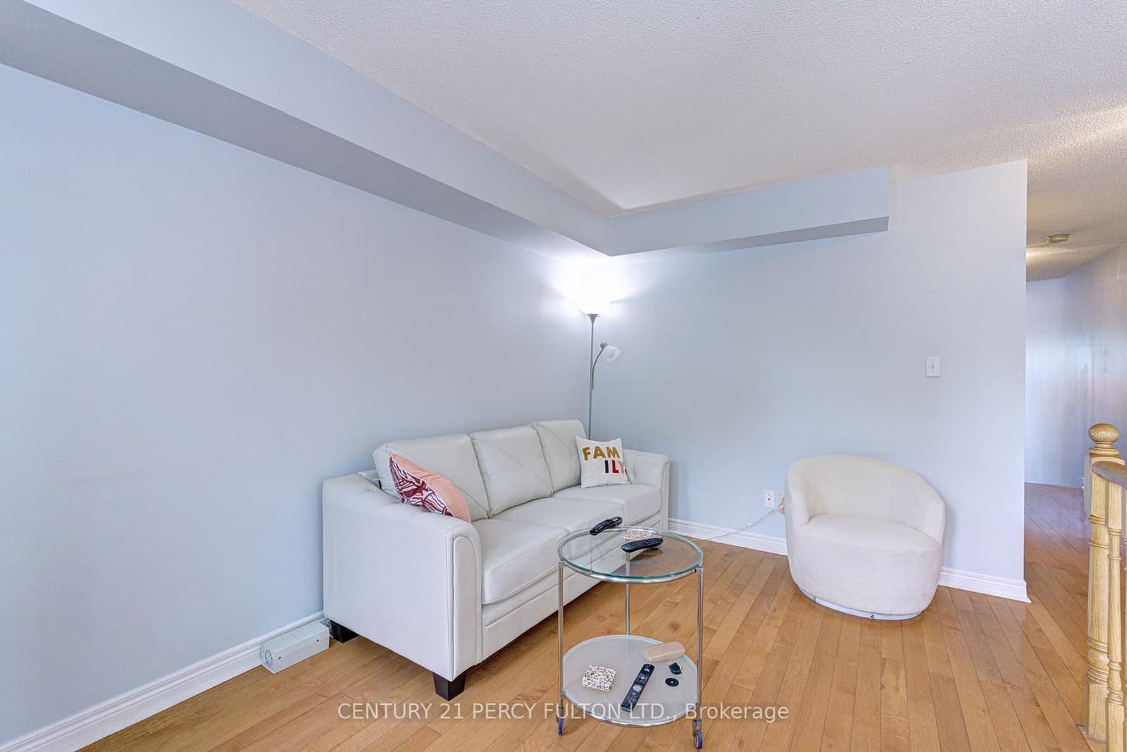 800 Dundas Street W, Unit 17 thumbnail 4
