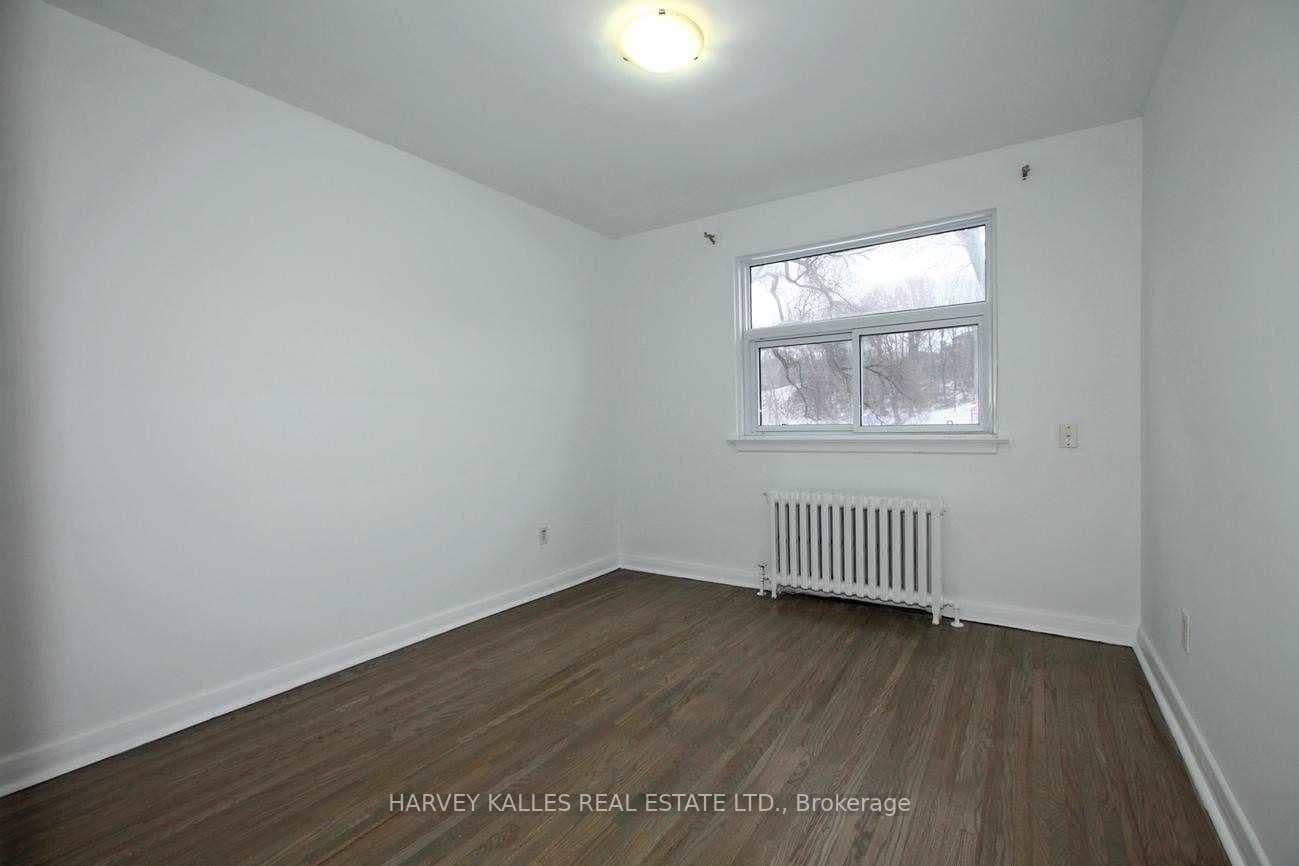 149 Kitchener Avenue, Unit Unit B thumbnail 8
