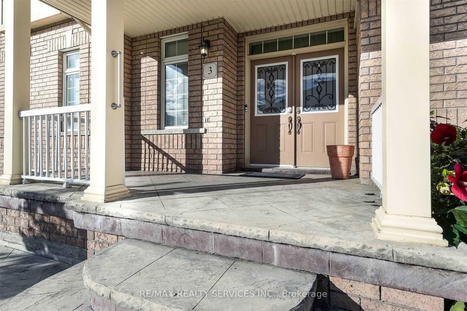 3 Coolwater Drive, Unit Upper thumbnail 2
