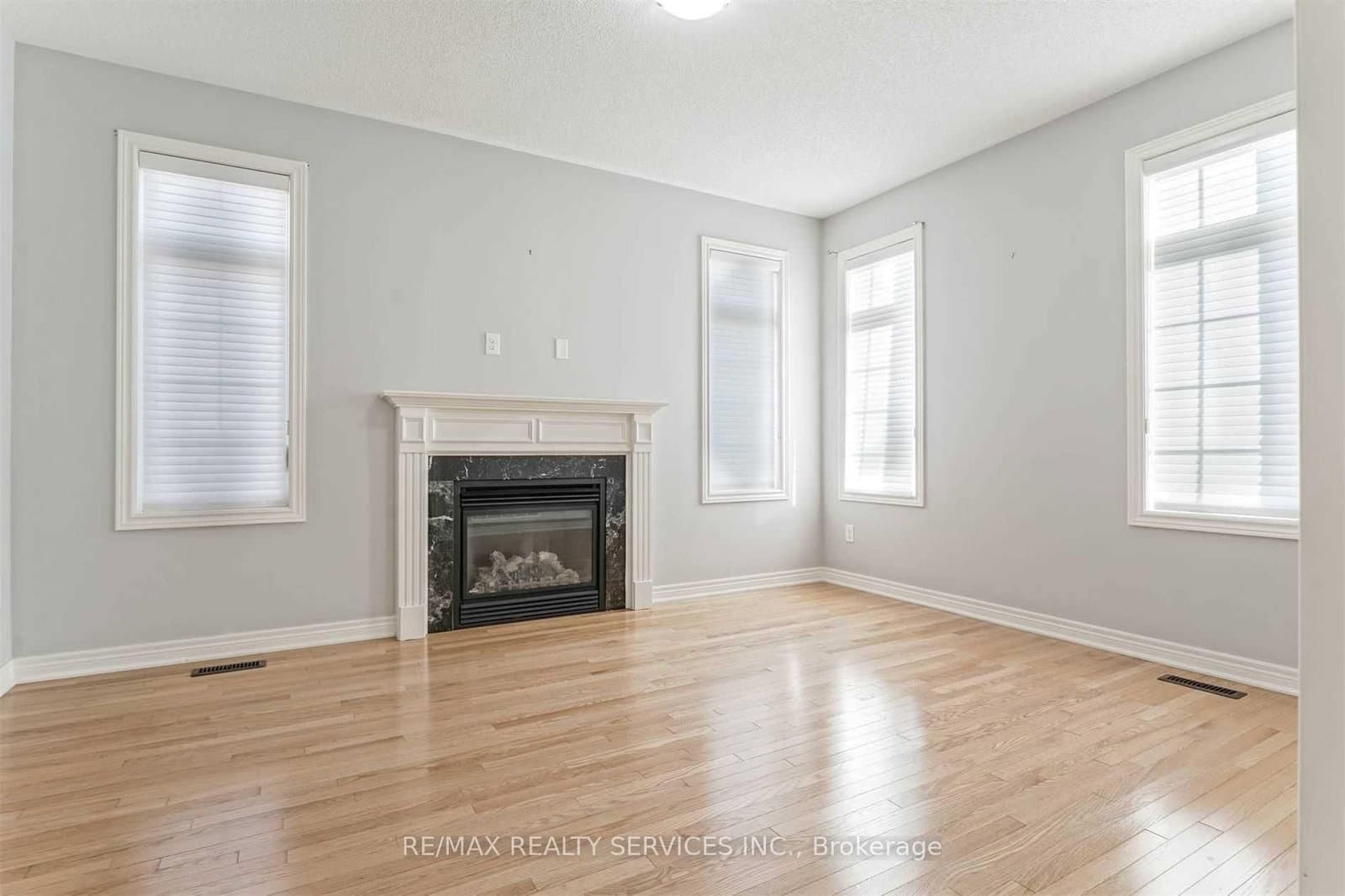 3 Coolwater Drive, Unit Upper thumbnail 5