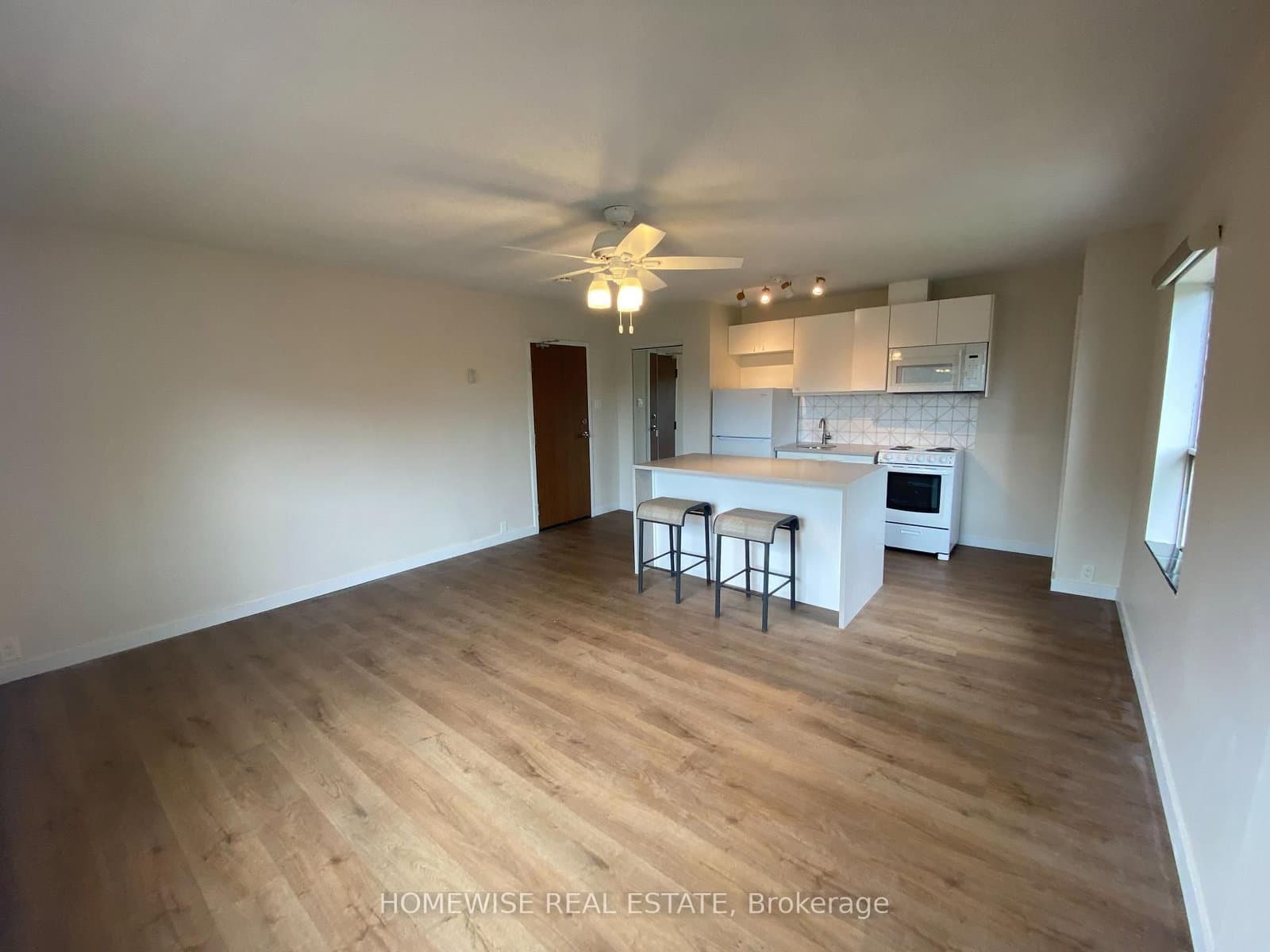 5 High Park Boulevard, Unit 302 thumbnail 2
